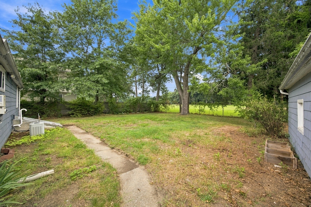 132 Miller St Property Photo 27