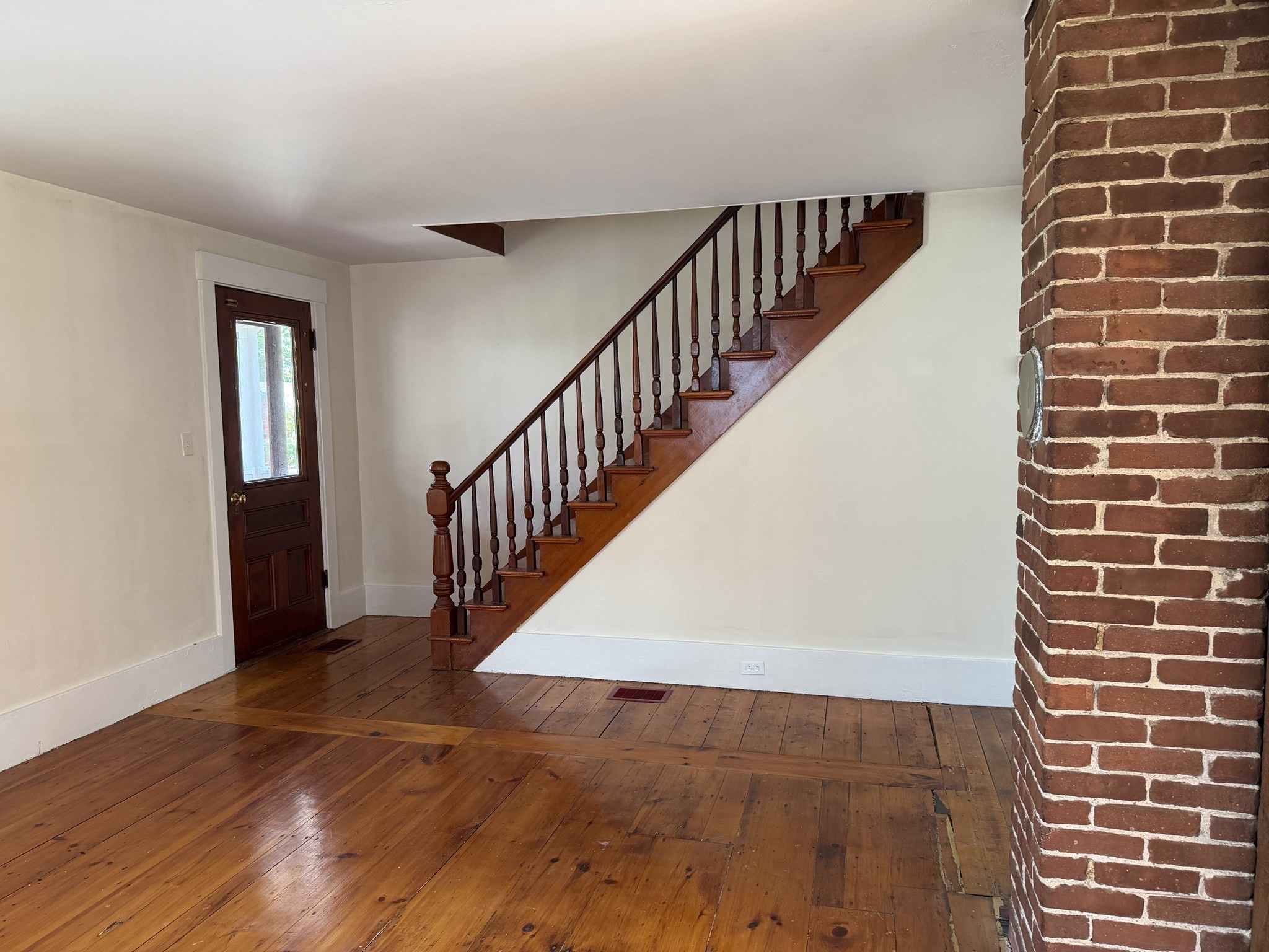 160 Mill Street Property Photo 5