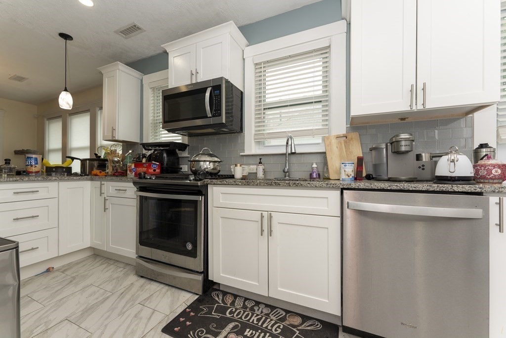 28 Waite St # 28 Property Photo 8