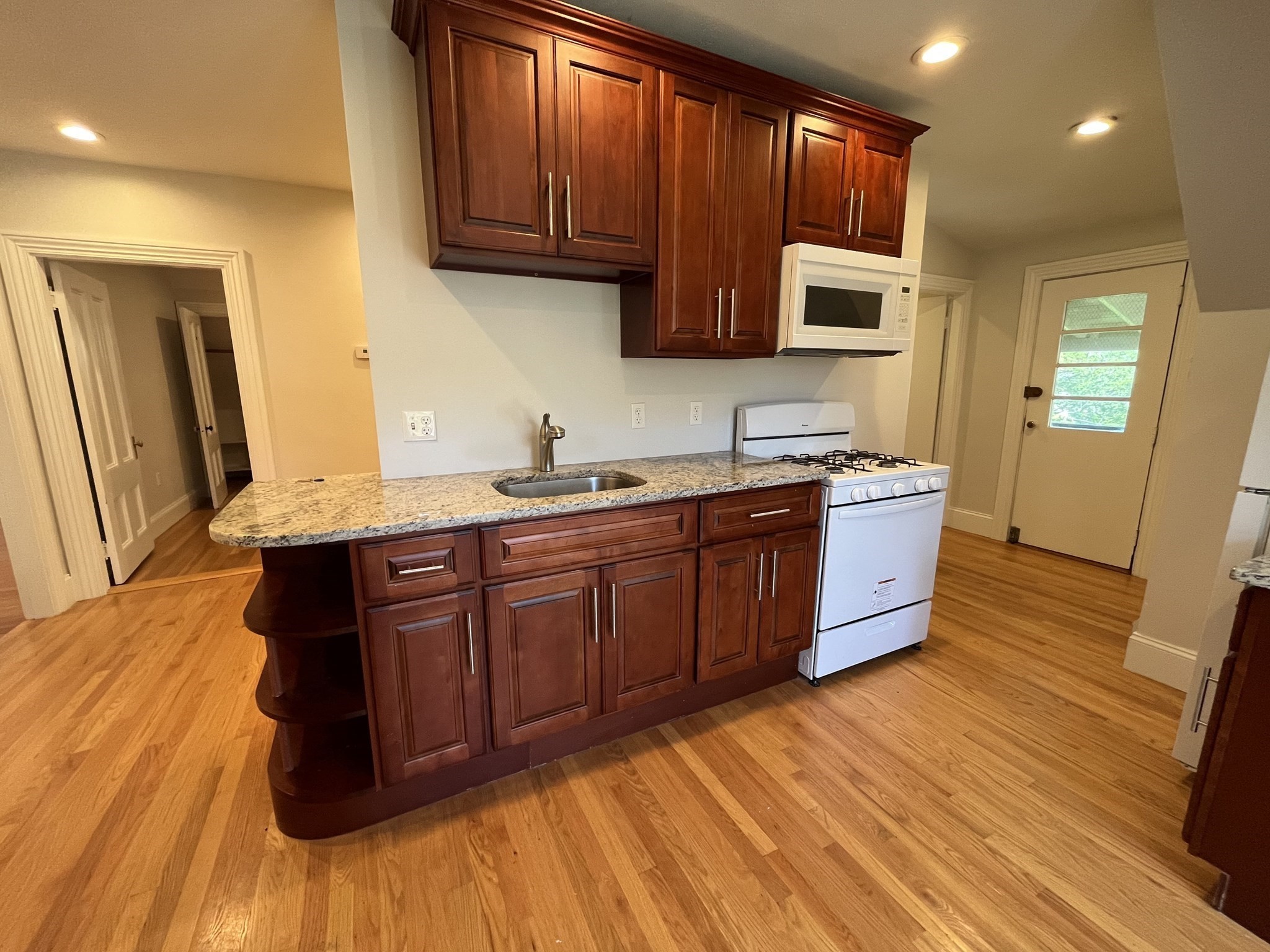 90 Lyndhurst St. # 5 Property Photo 1