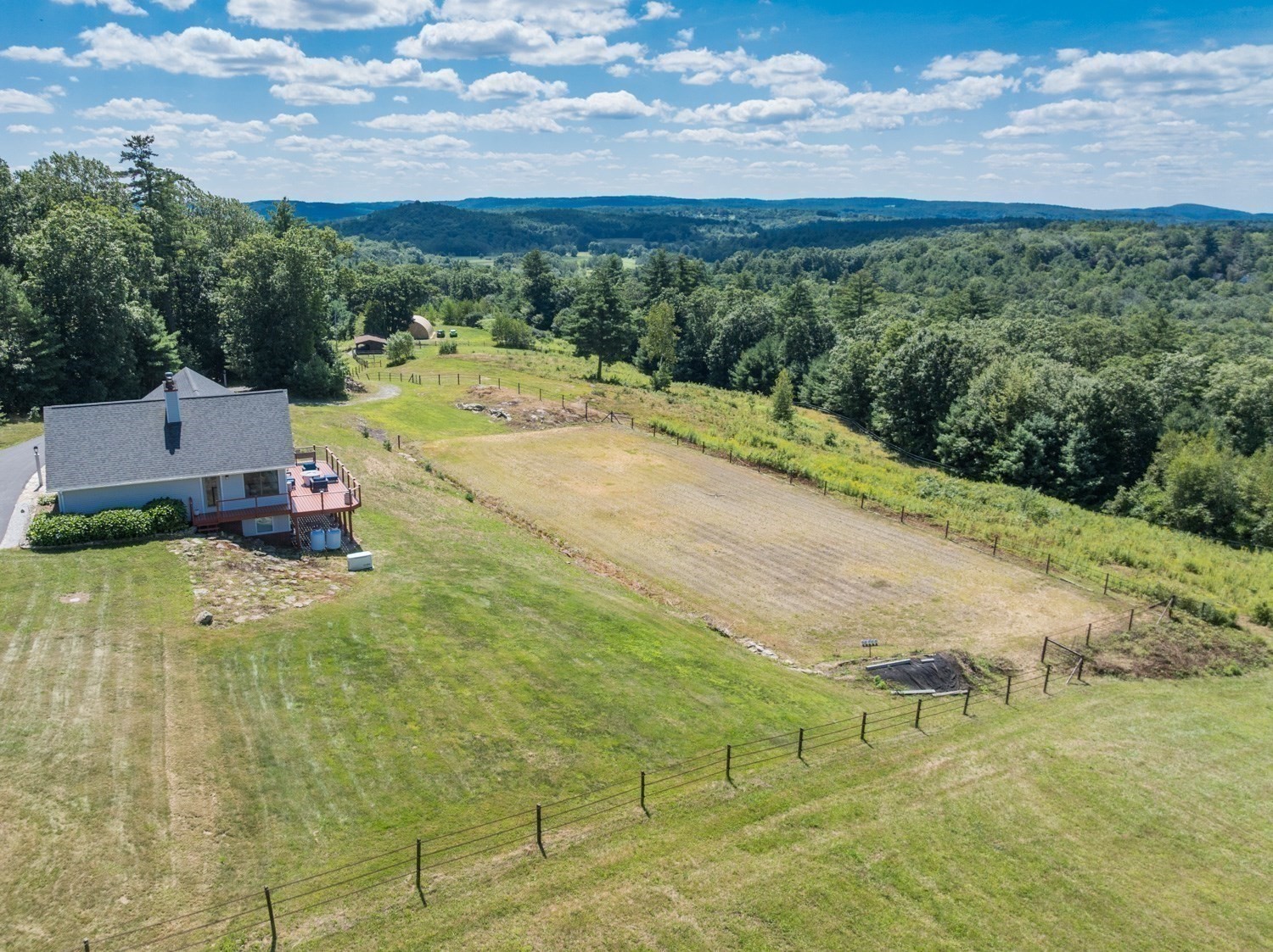 16 Cider Mill Rd Property Photo 5