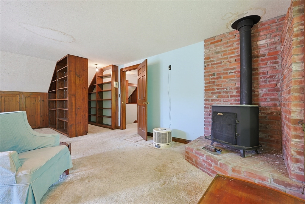 430 Pleasant St Property Photo 36