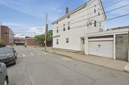 341 Osborn St Property Photo 3