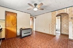 341 Osborn St Property Photo 17