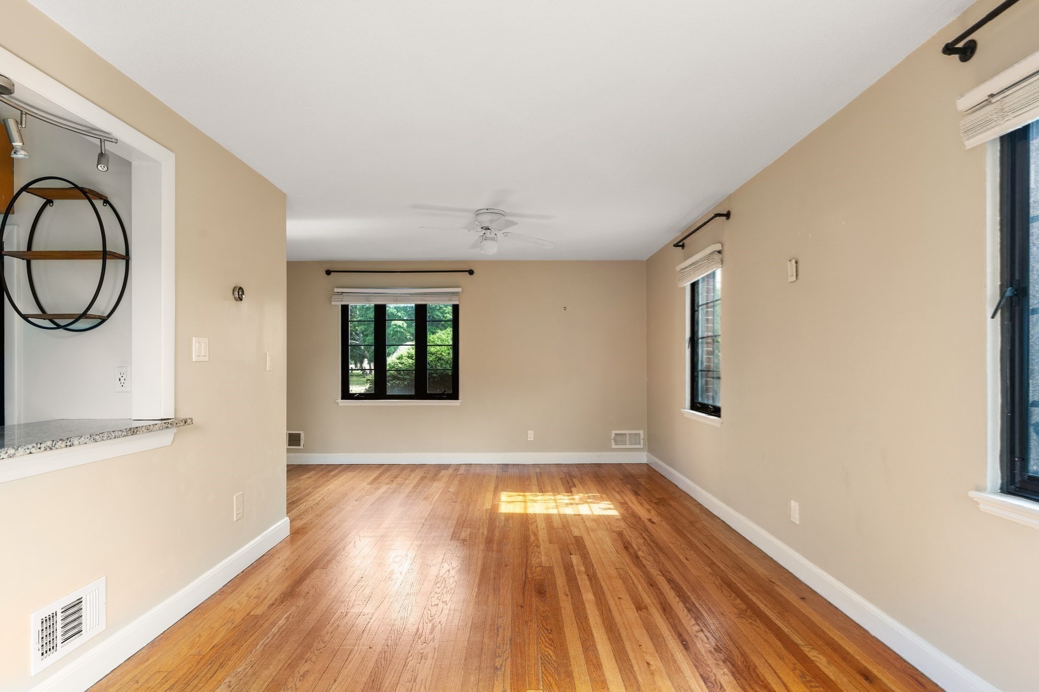 956 Belmont # 956 Property Photo 19