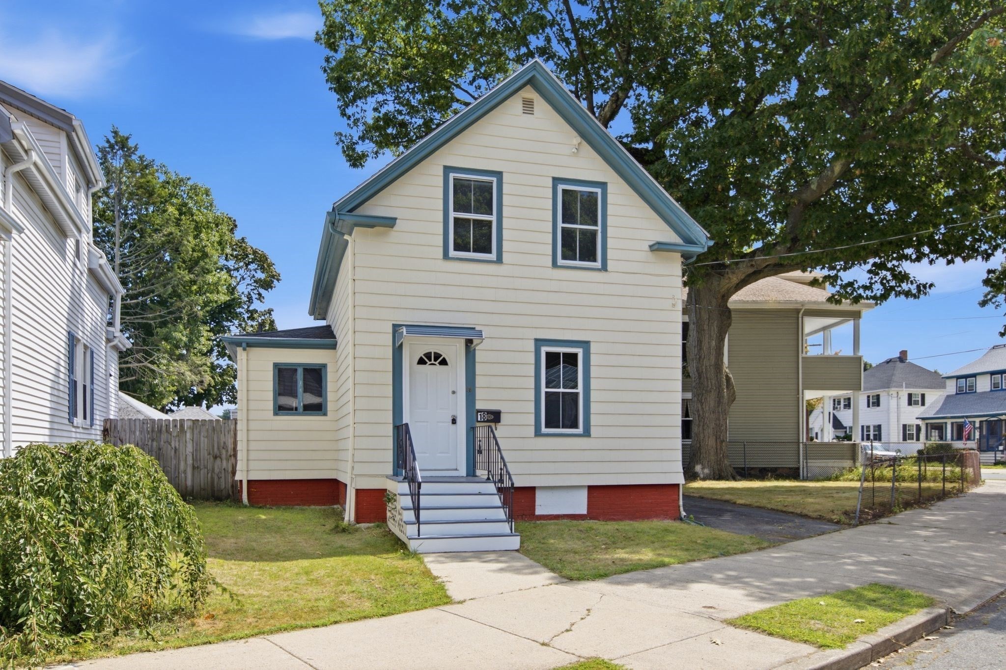 18 Lambert Ave Property Photo 1
