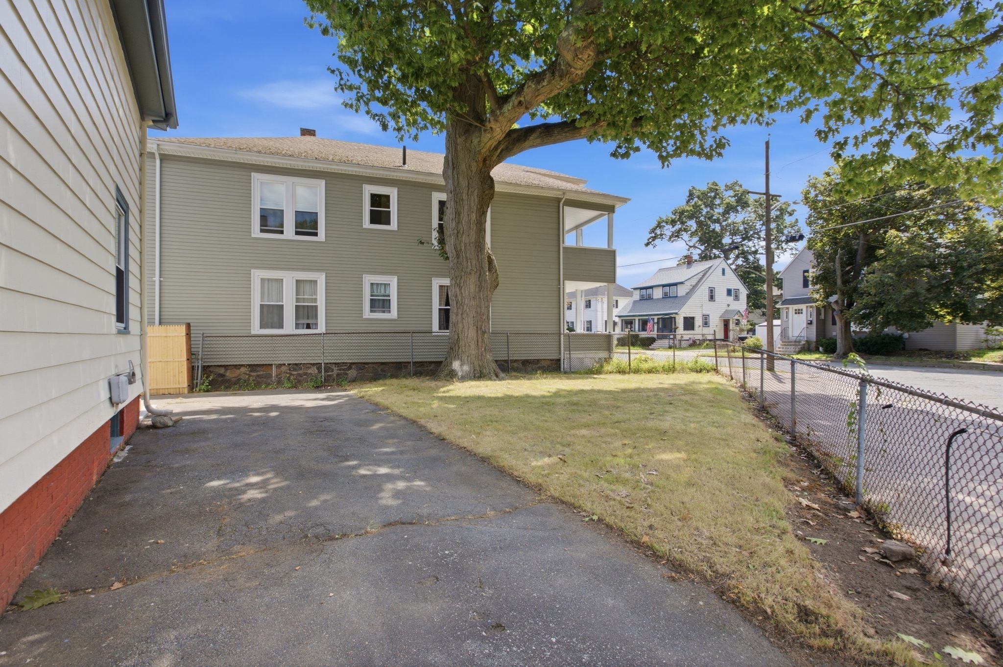 18 Lambert Ave Property Photo 10