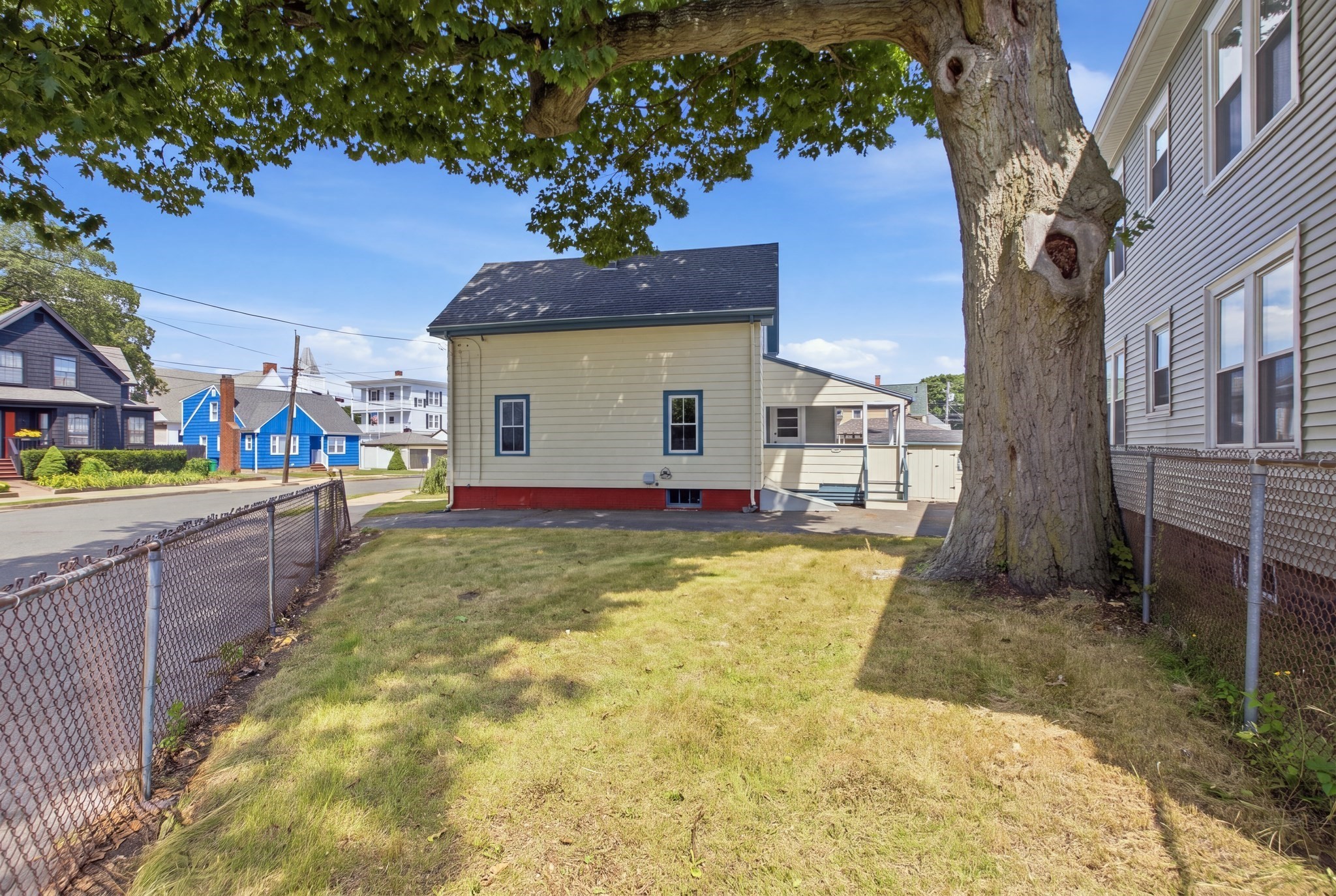 18 Lambert Ave Property Photo 12