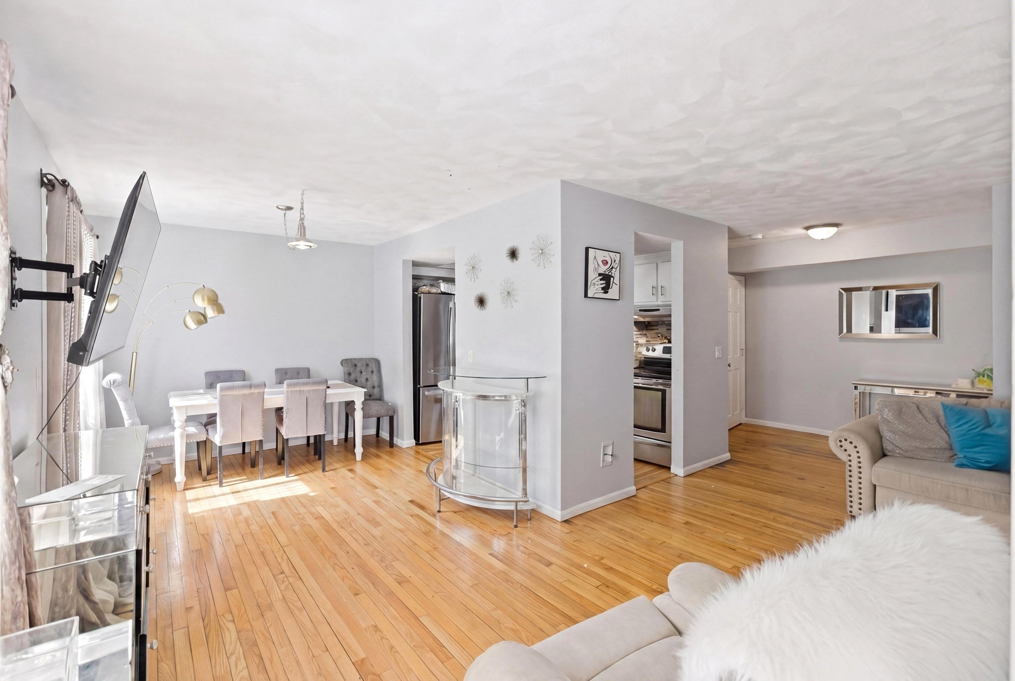 112 Lowell St # 11 Property Photo 6