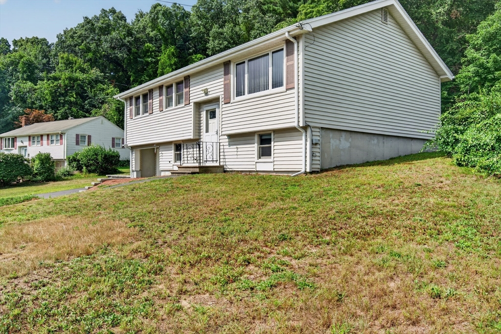 97 Allen Rd Property Photo 3