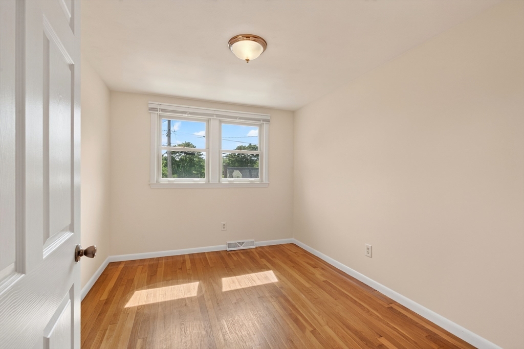 97 Allen Rd Property Photo 20