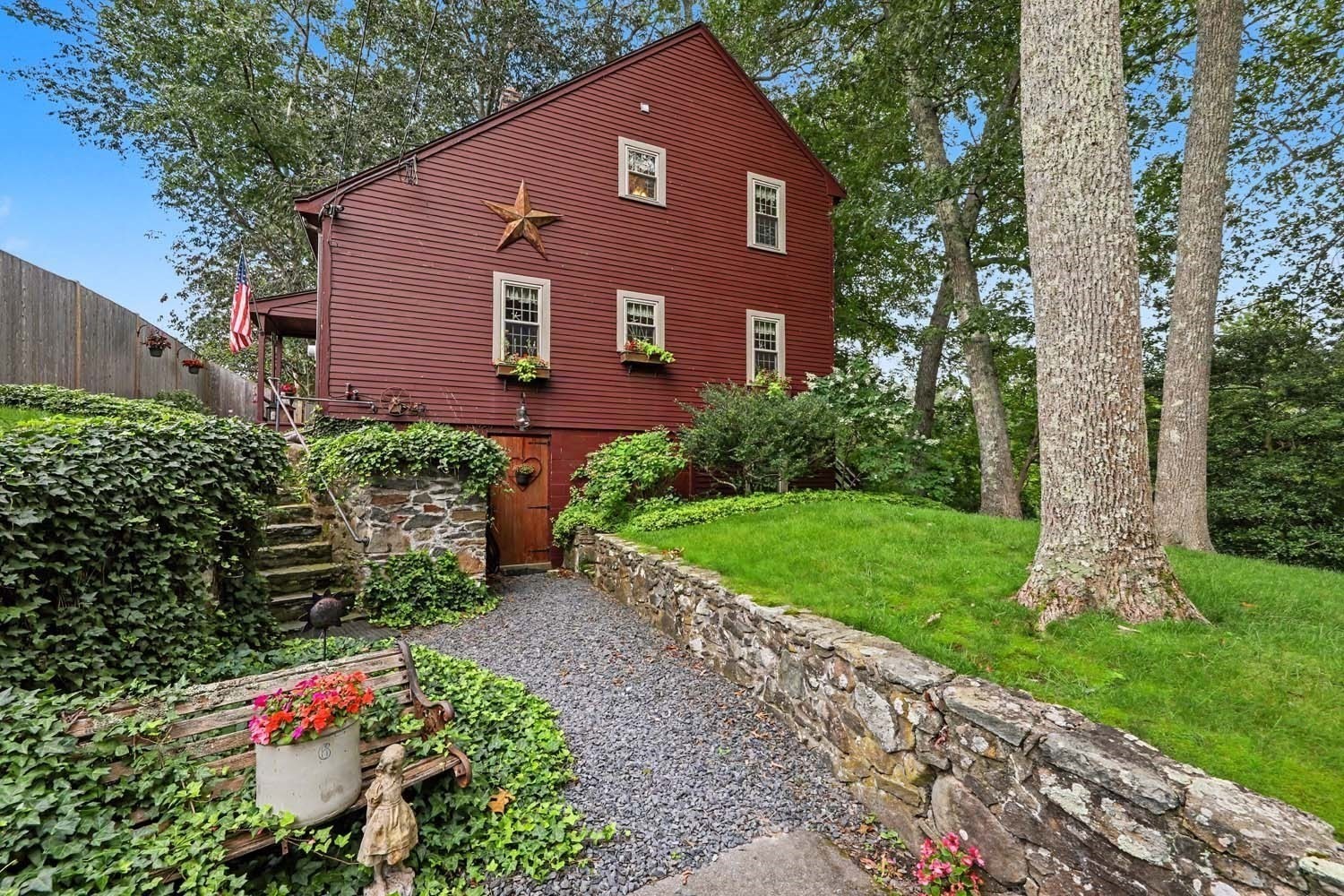 1475 Somerset