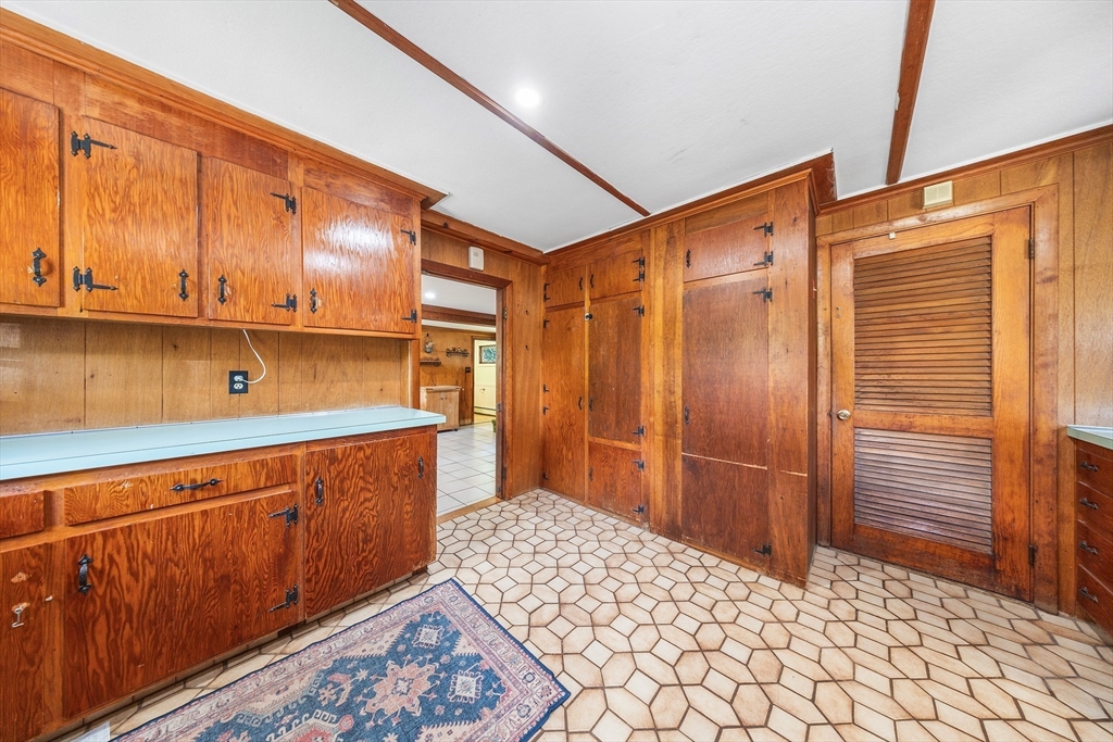 32 Cedar St Property Photo 18