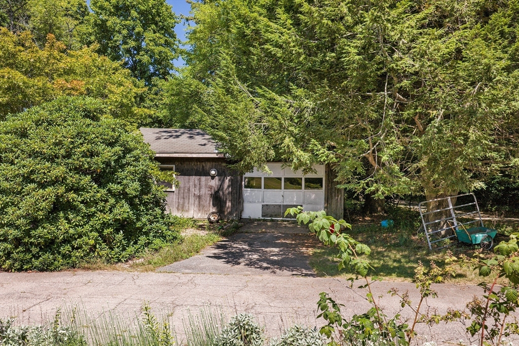 32 Cedar St Property Photo 28