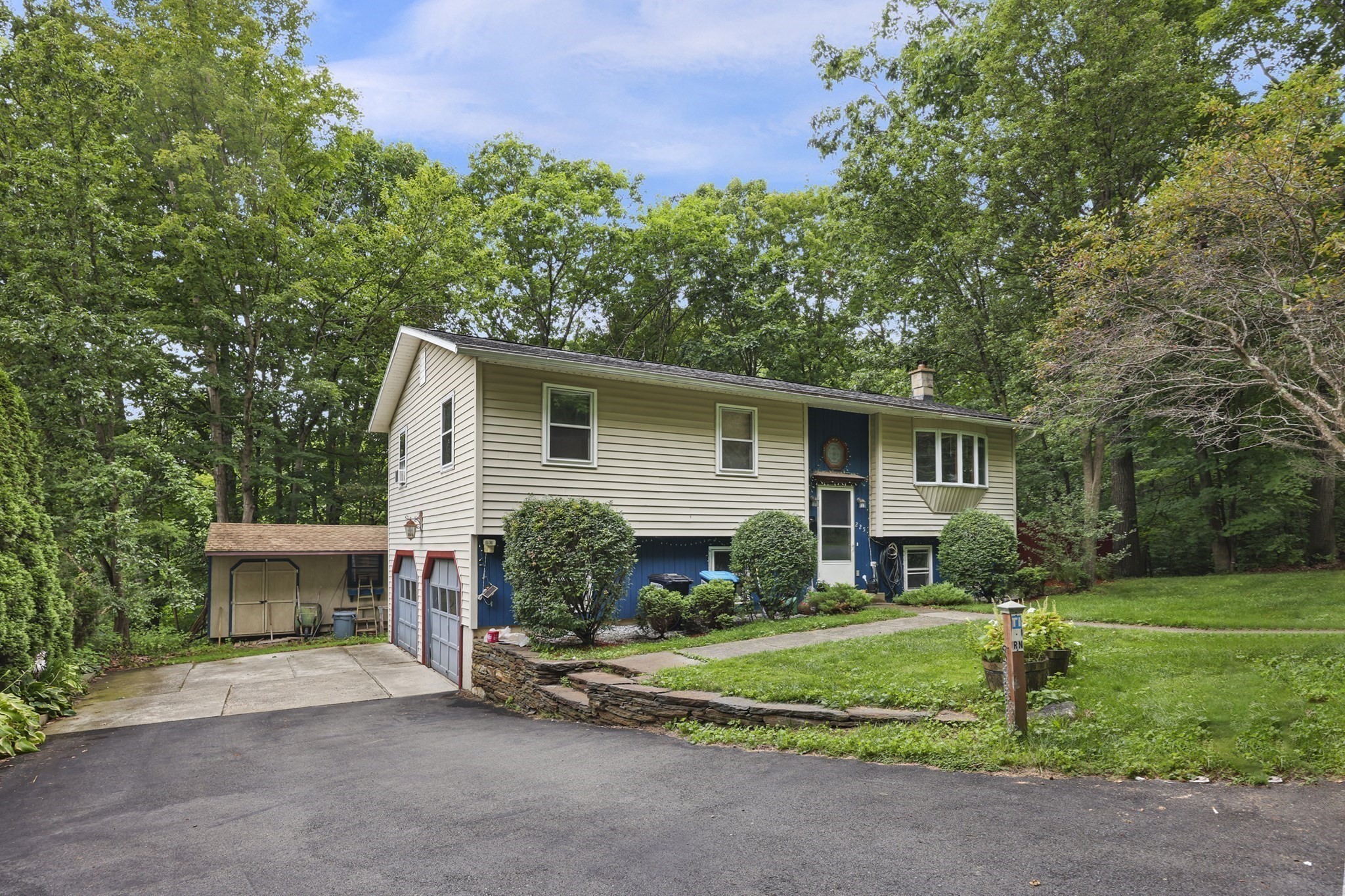 225 Brown St Property Photo 1