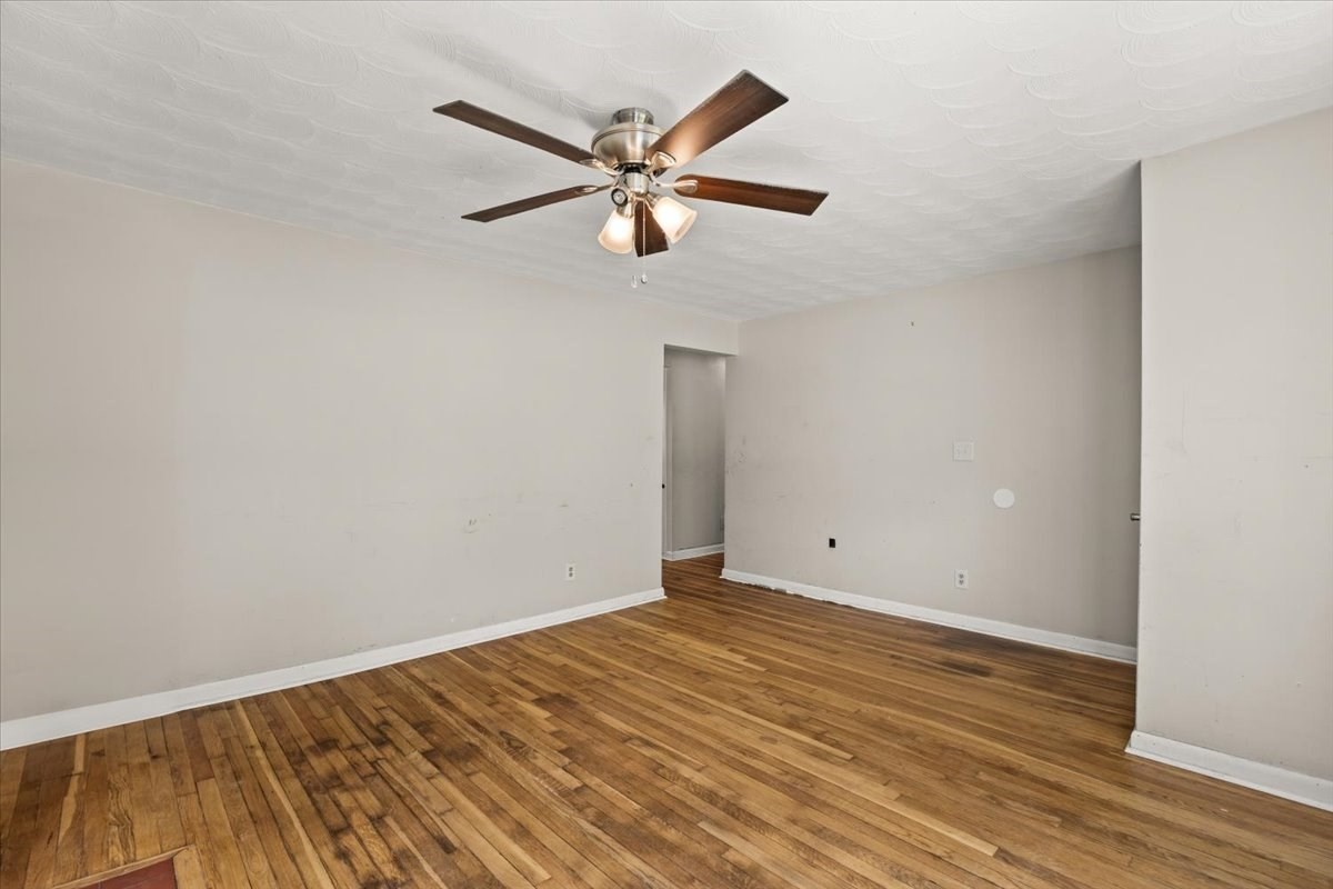 21 Miller Rd Property Photo 11