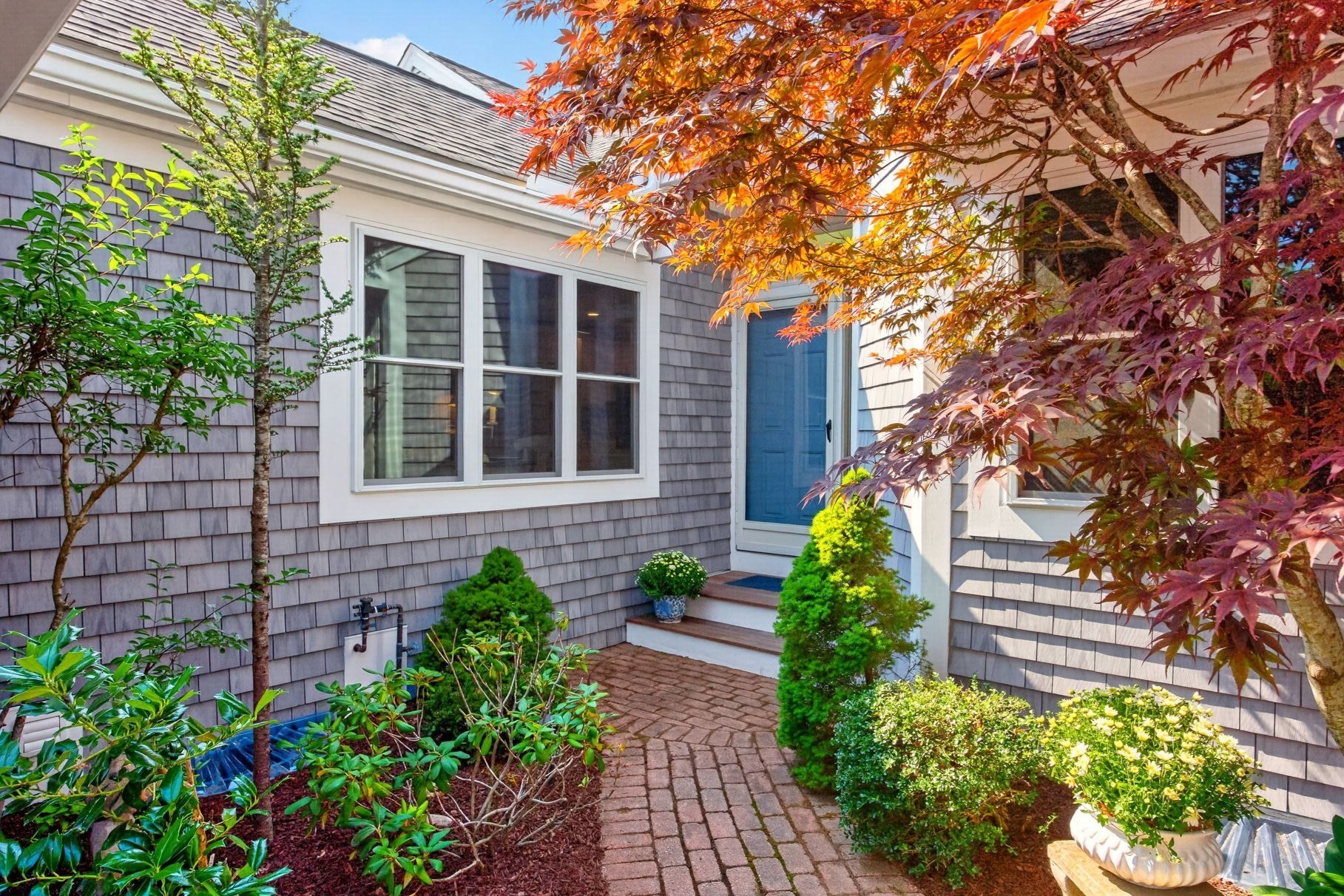 8 Latham Wood # 8 Property Photo 1