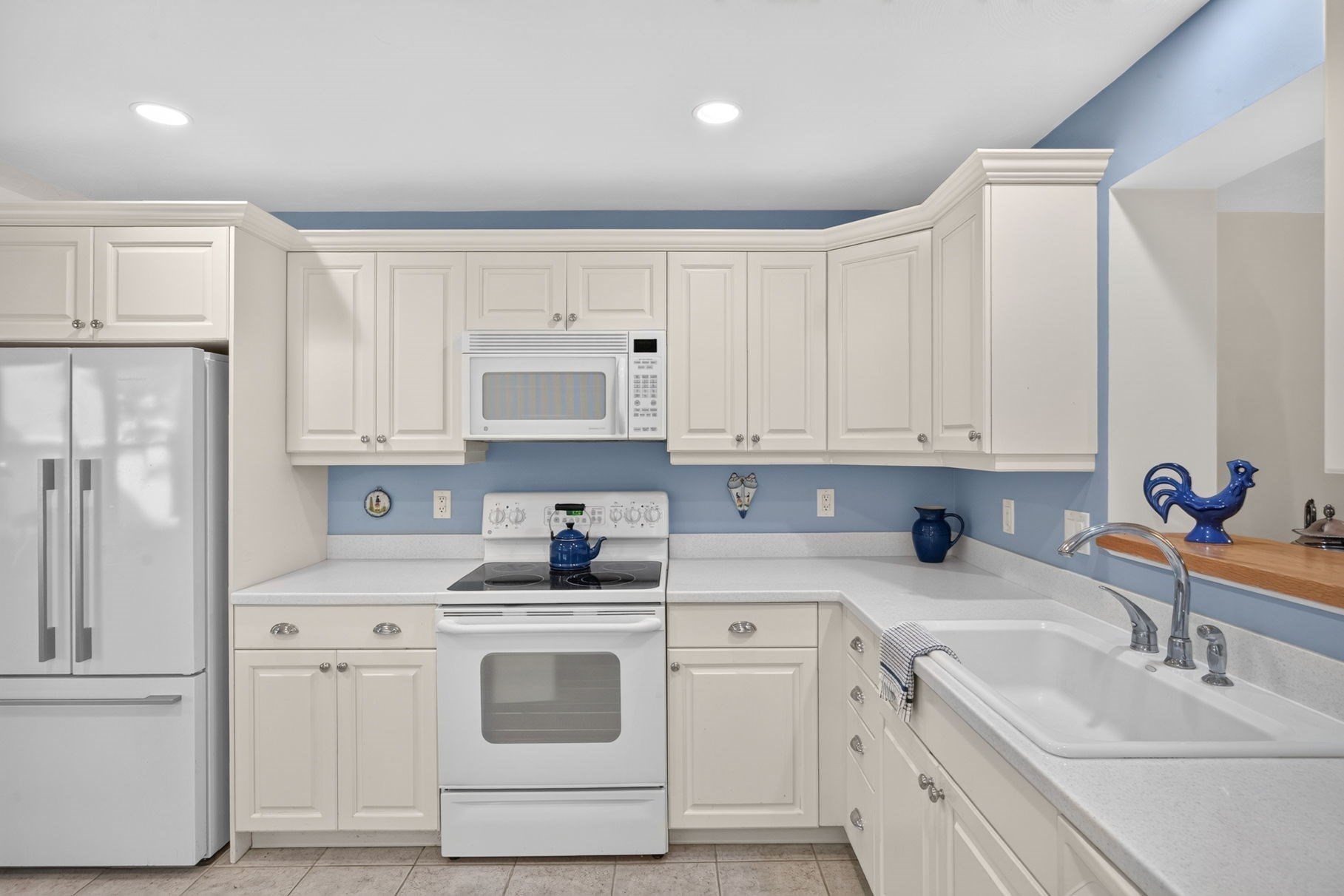 8 Latham Wood # 8 Property Photo 4