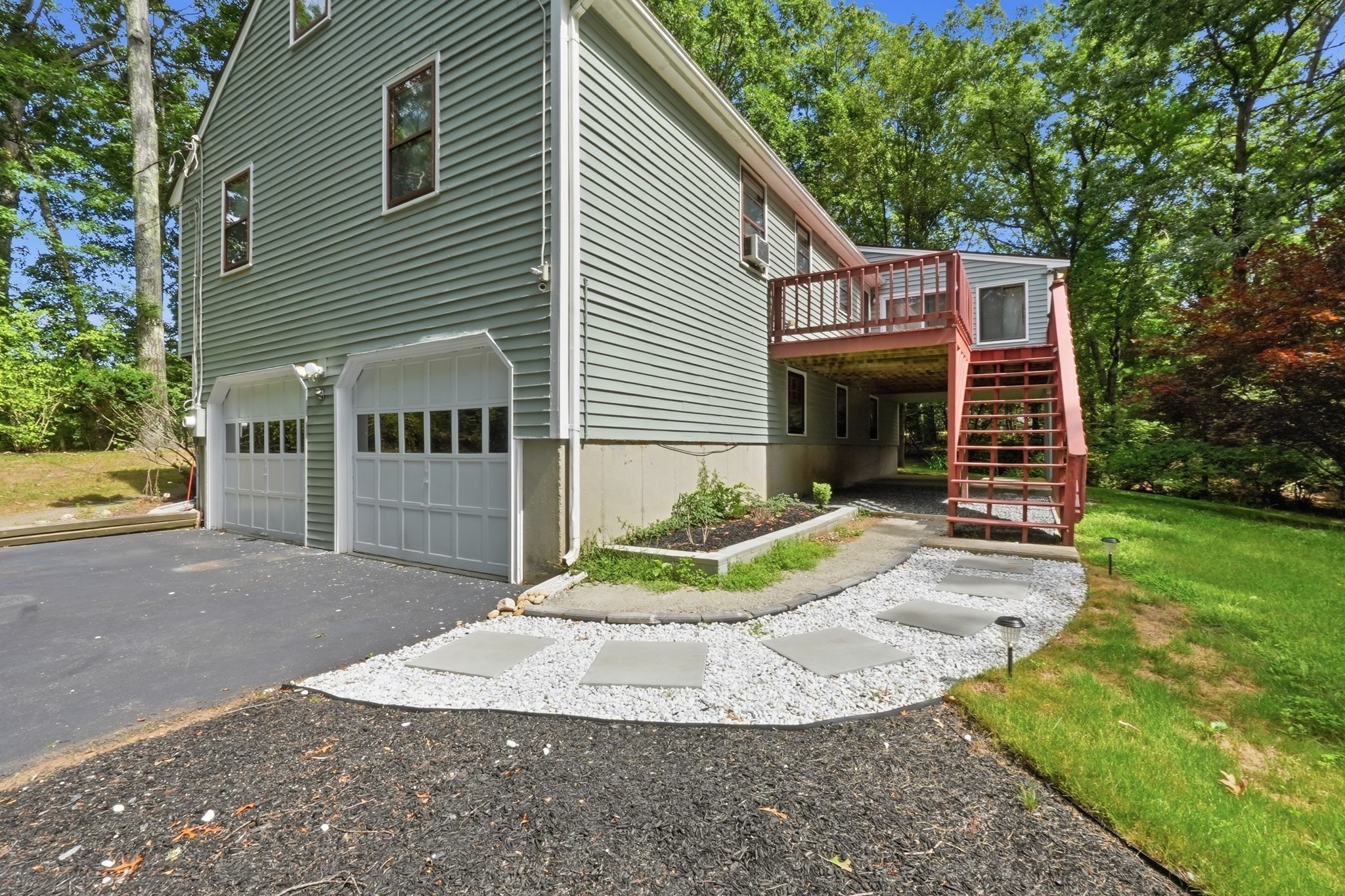 64 Marshall St Property Photo 27