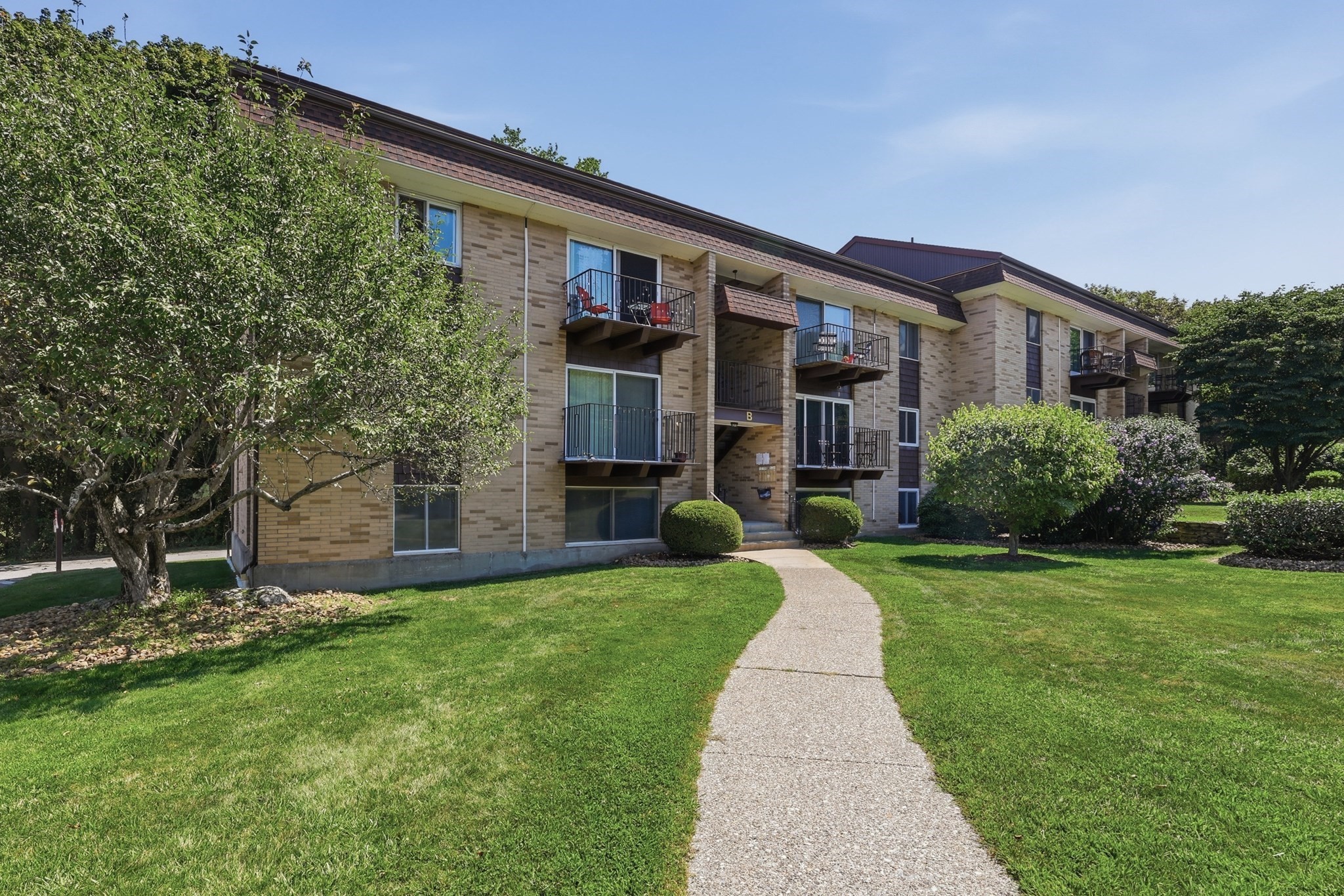 121 Bailey Street # B12 Property Photo 1