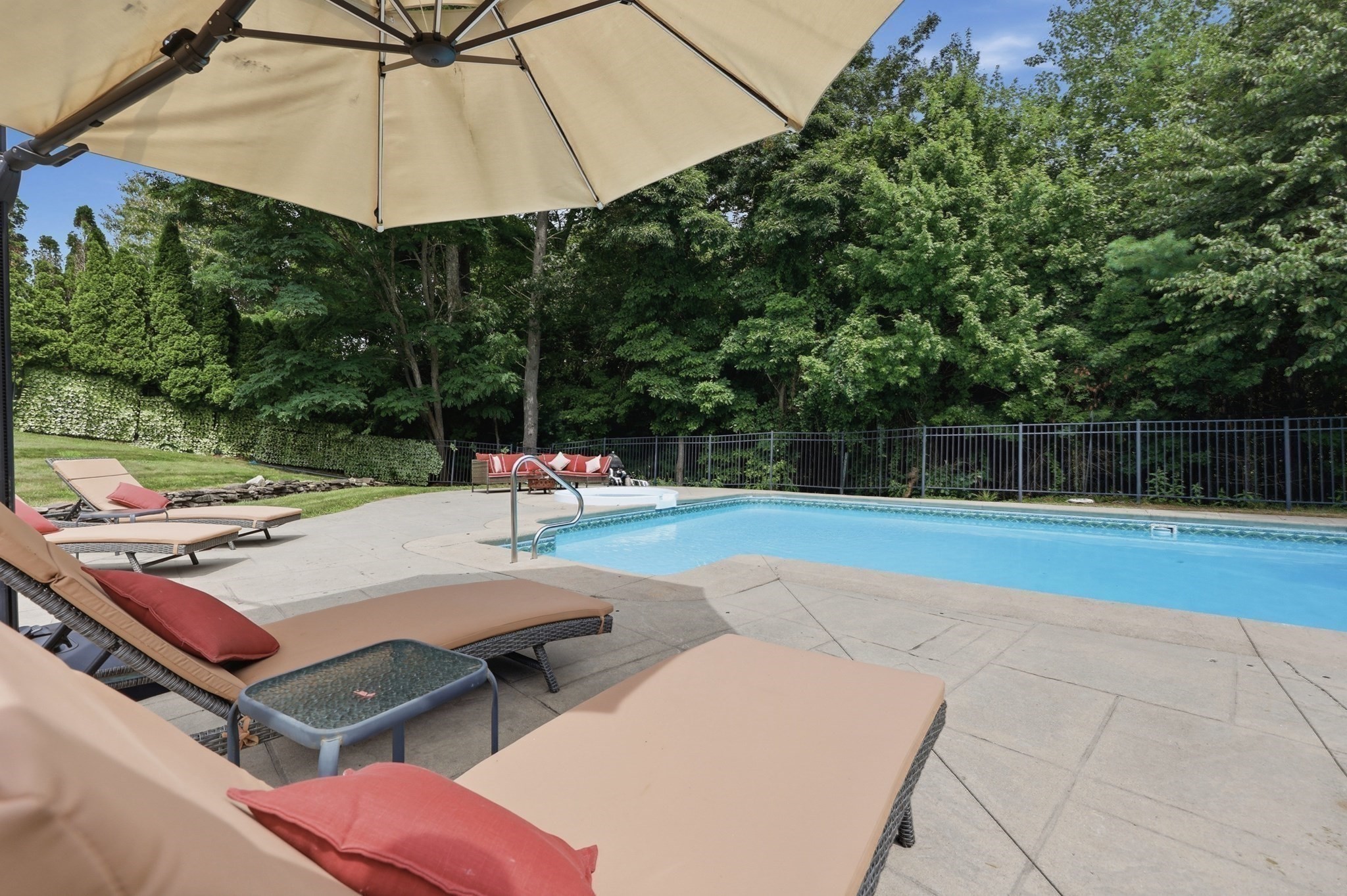 8 Juniper Road Property Photo 35