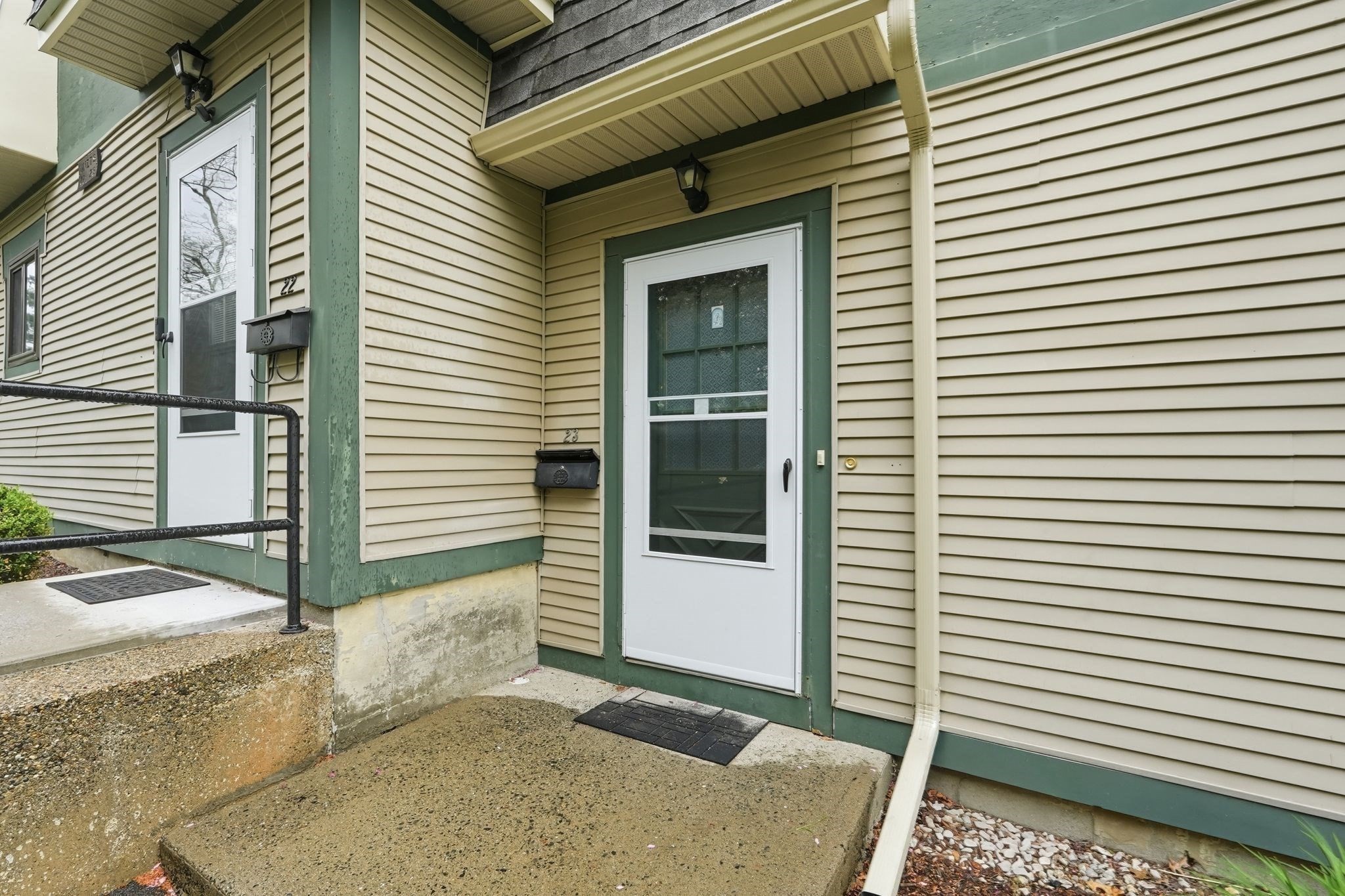 170 E Hadley # 23 Property Photo 1