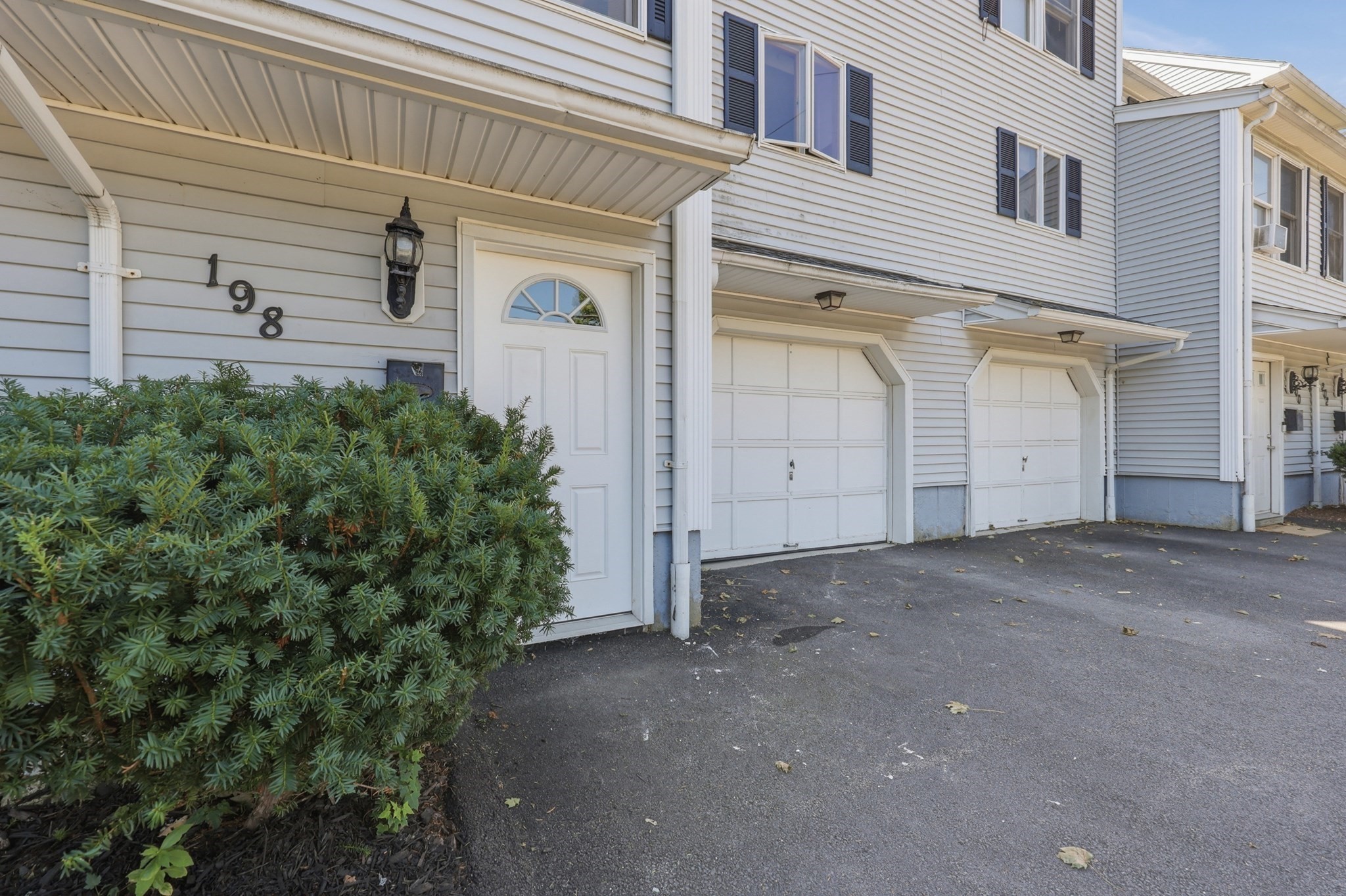 198 Elm Street # 198 Property Photo 2
