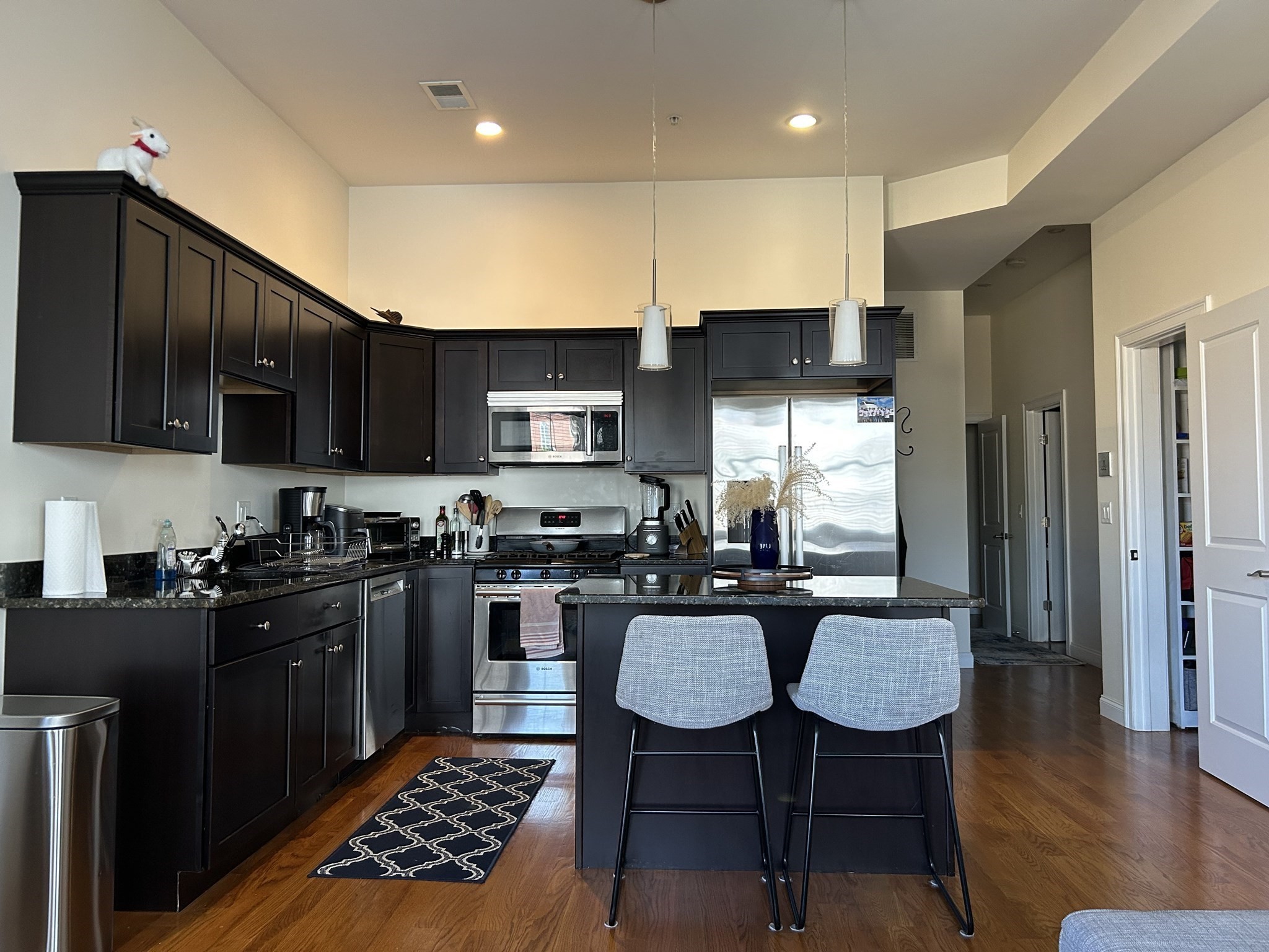 282 Maverick # 3 Property Photo 1