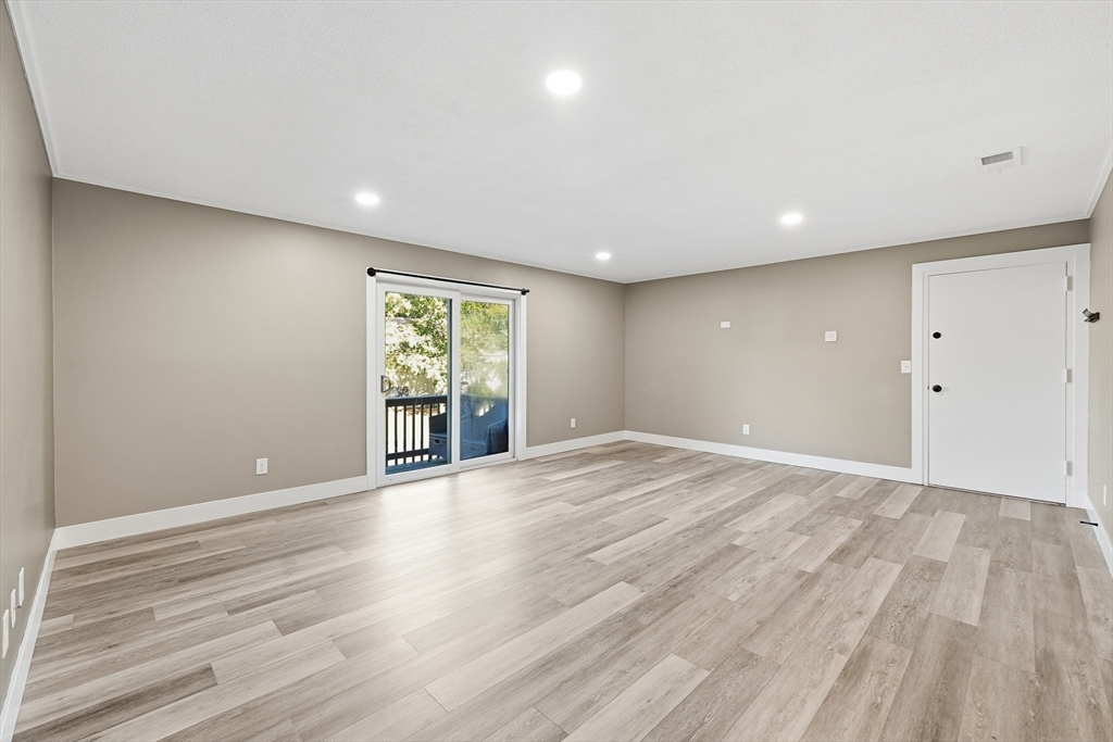 17 Thayer Pond Dr. # 5 Property Photo 3
