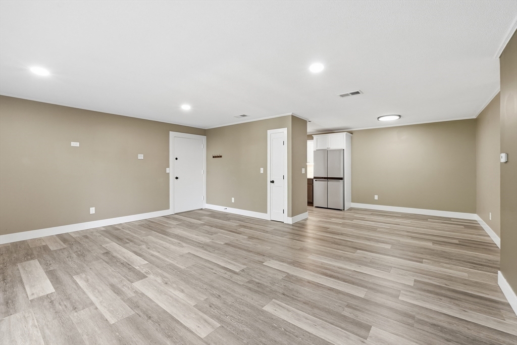 17 Thayer Pond Dr. # 5 Property Photo 4