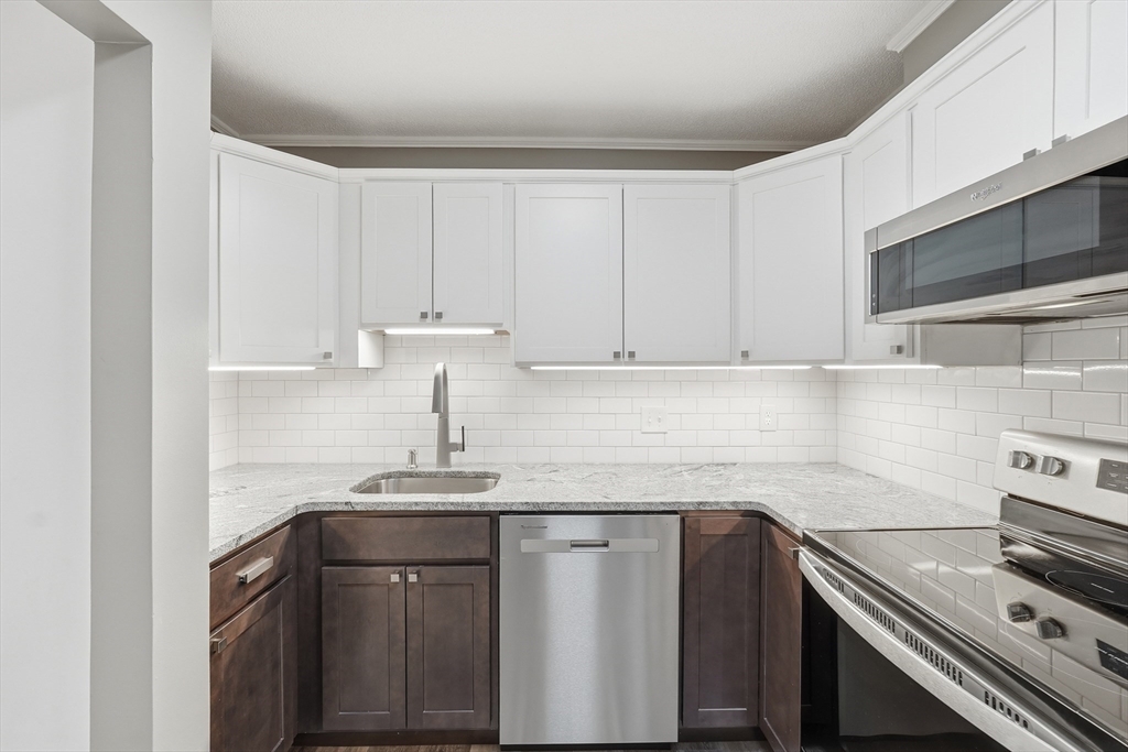 17 Thayer Pond Dr. # 5 Property Photo 8