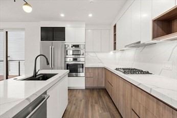 29 Woodford Street # 2 Property Photo 1