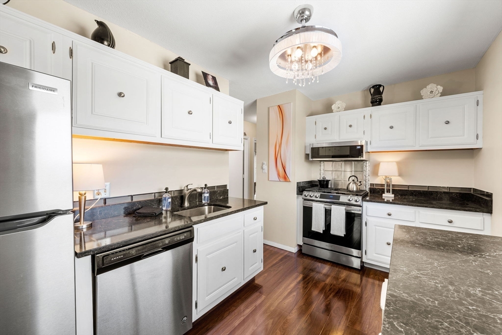 500 Water St # B11 Property Photo 5