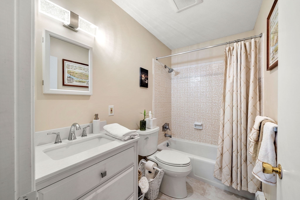 500 Water St # B11 Property Photo 14