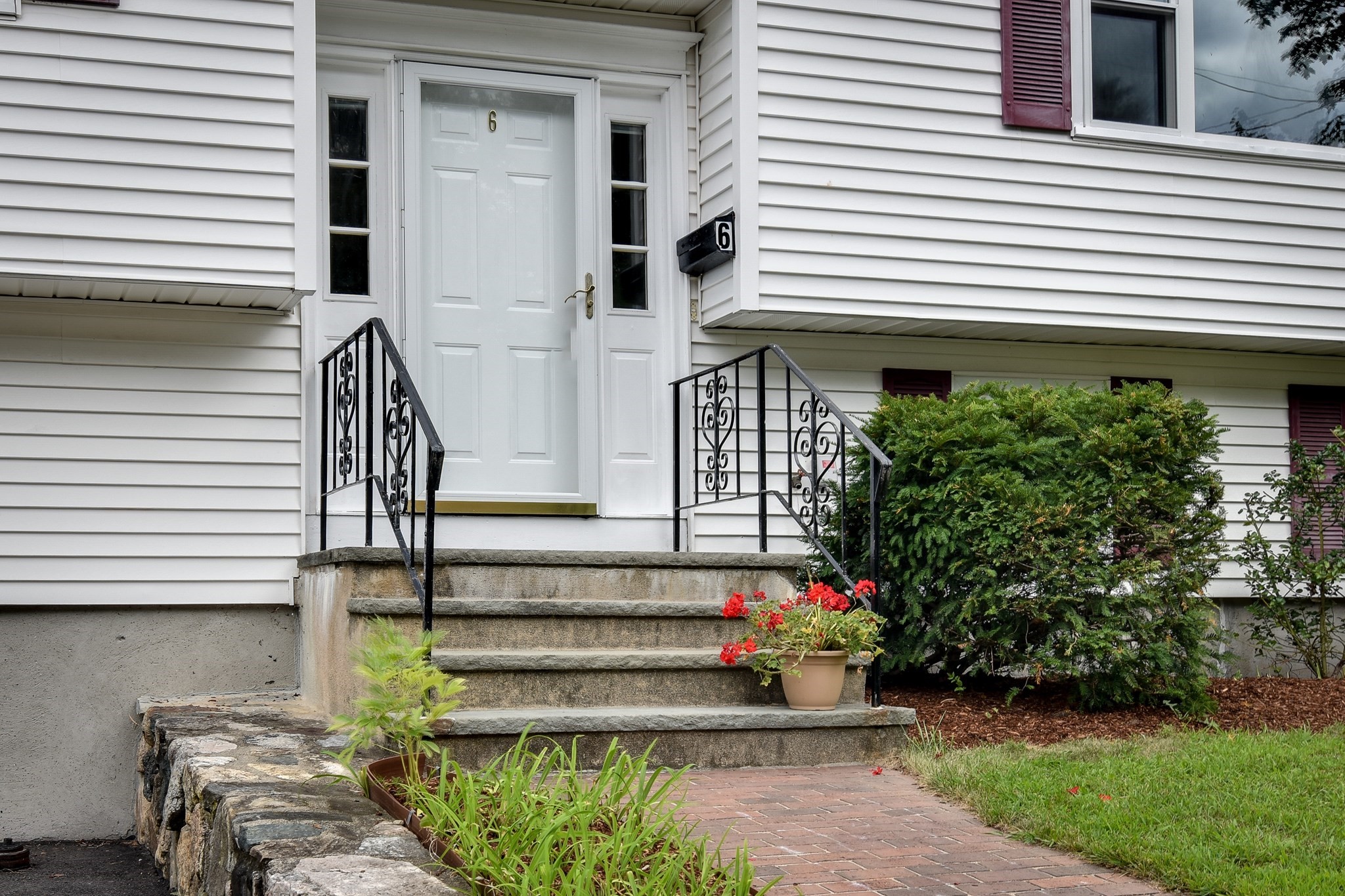 6 Salvi Drive Property Photo 2