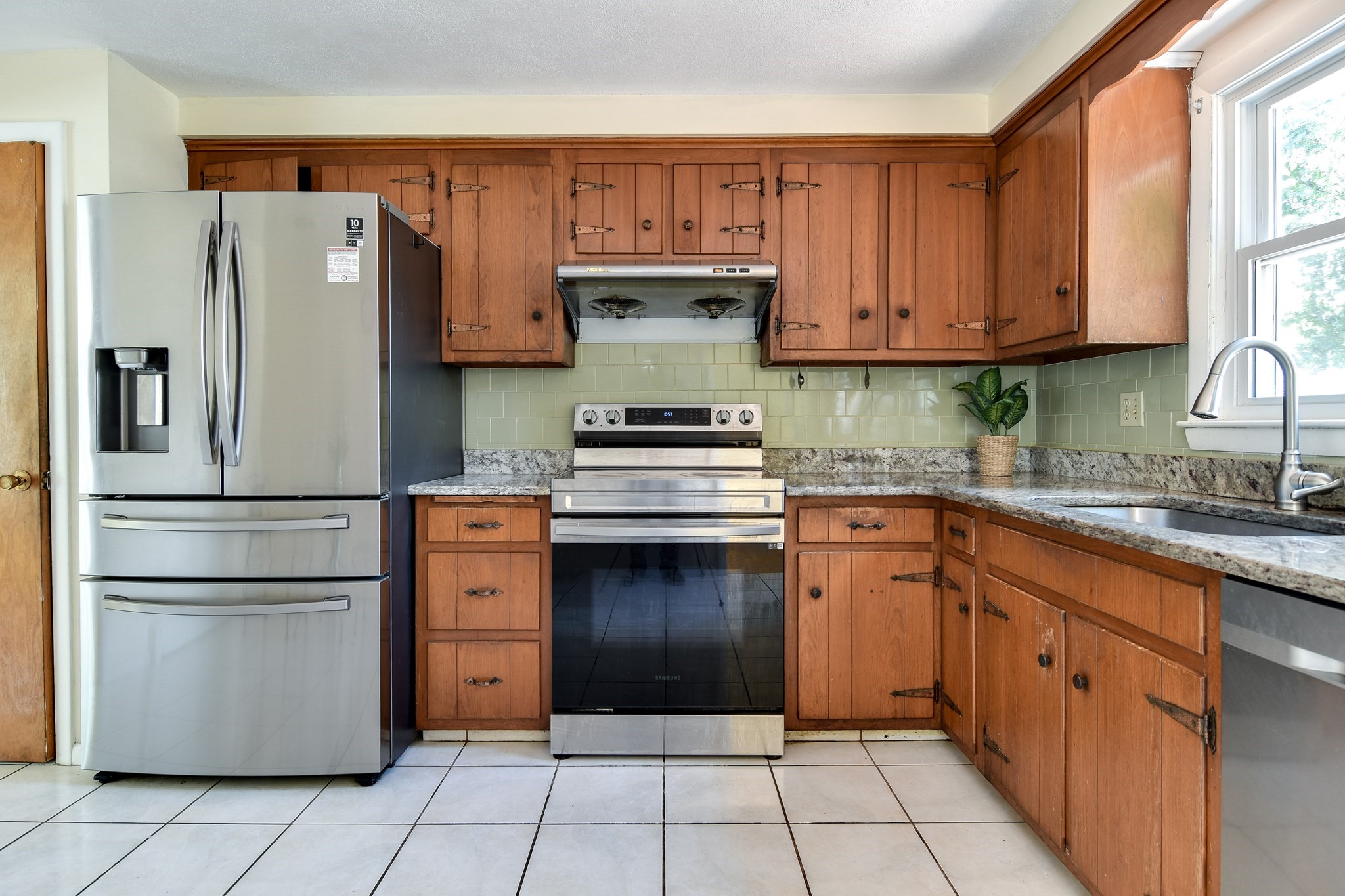 6 Salvi Drive Property Photo 9