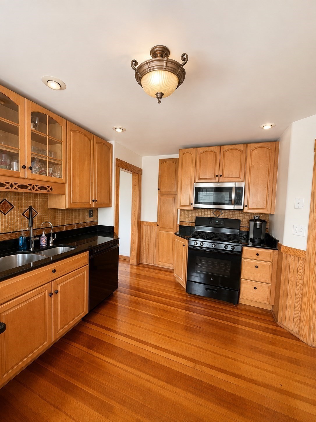37 Euclid # 2 Property Photo 1