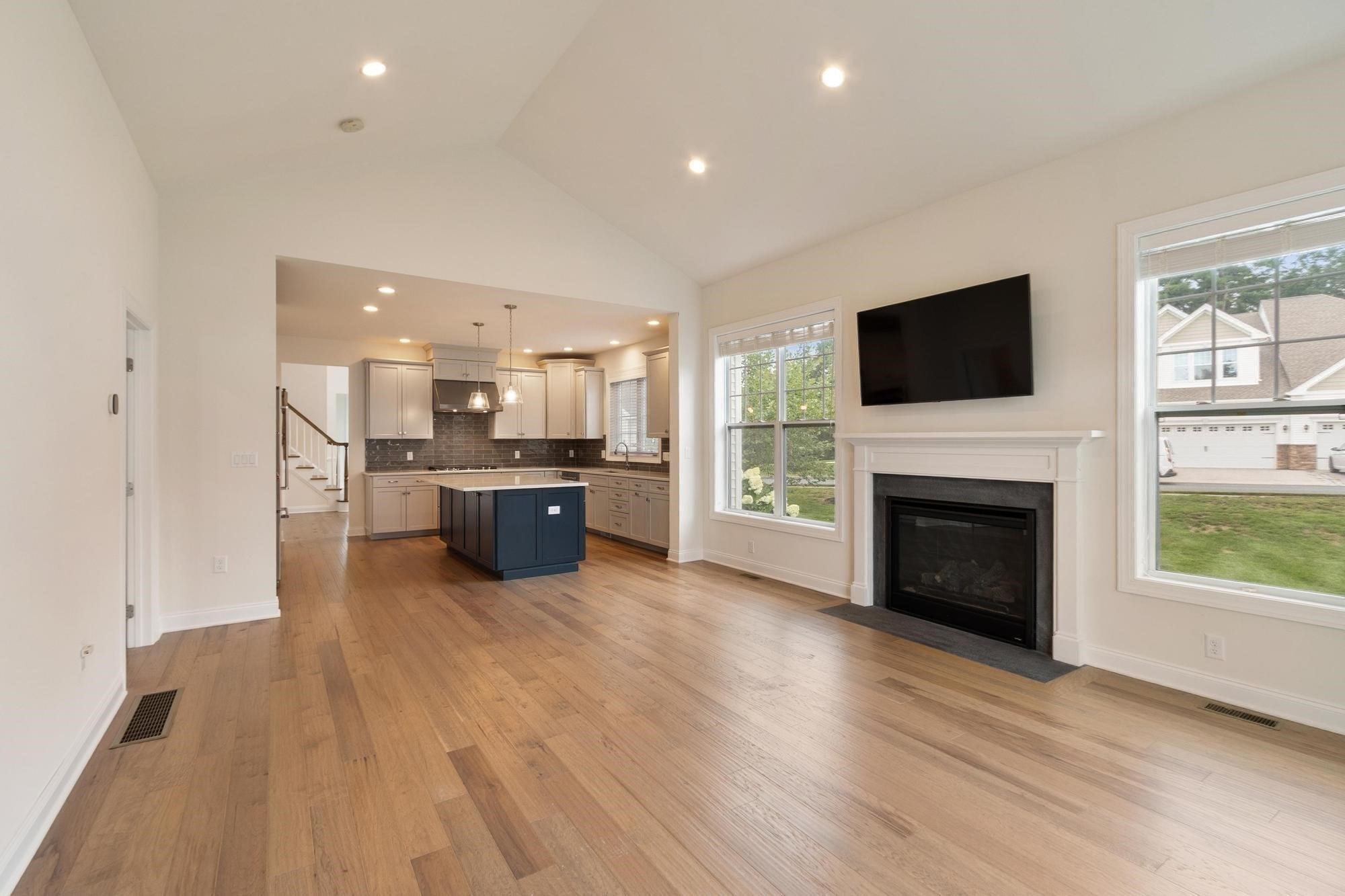 2 Phoebe St # 2 Property Photo 10