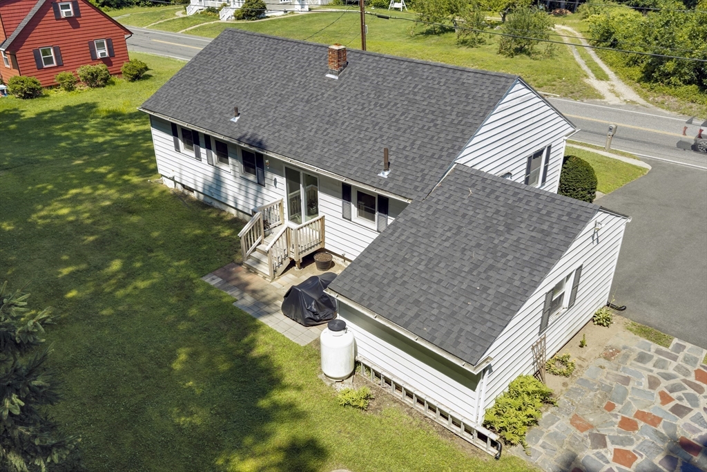 127 Springfield St Property Photo 3