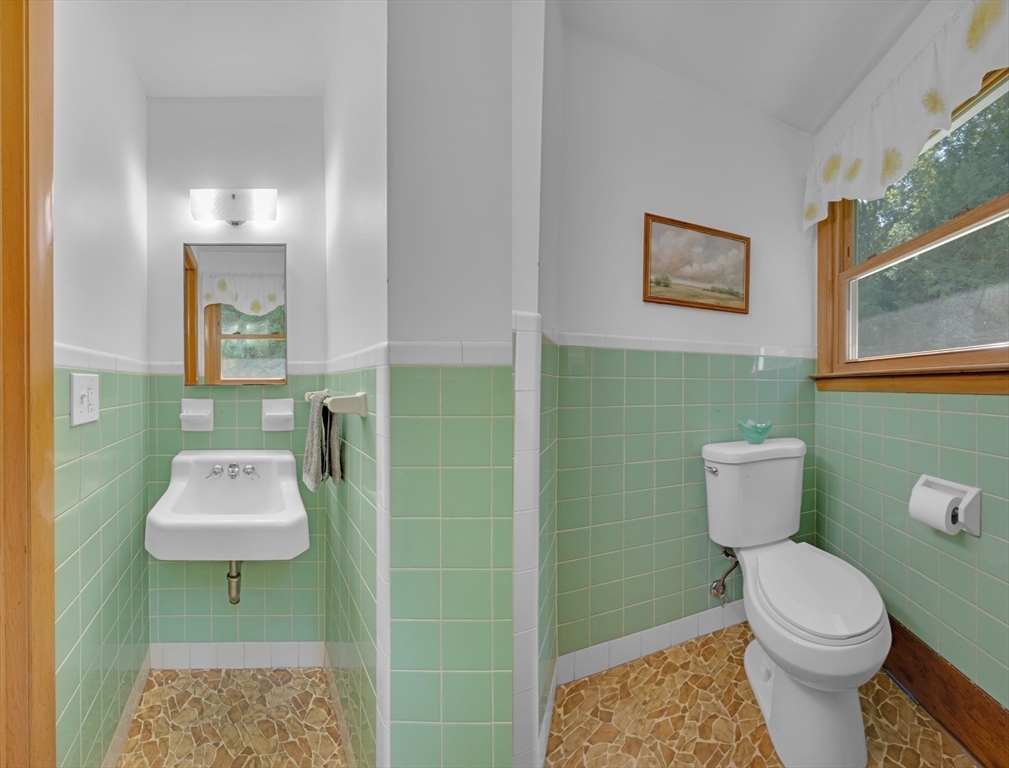 127 Springfield St Property Photo 15