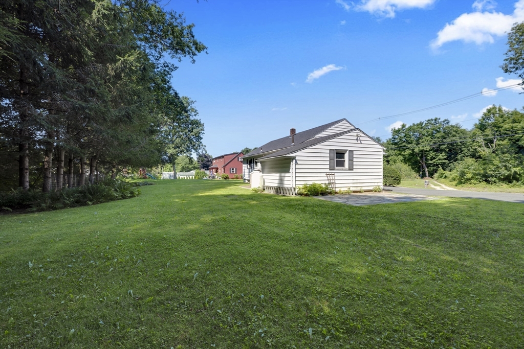 127 Springfield St Property Photo 24
