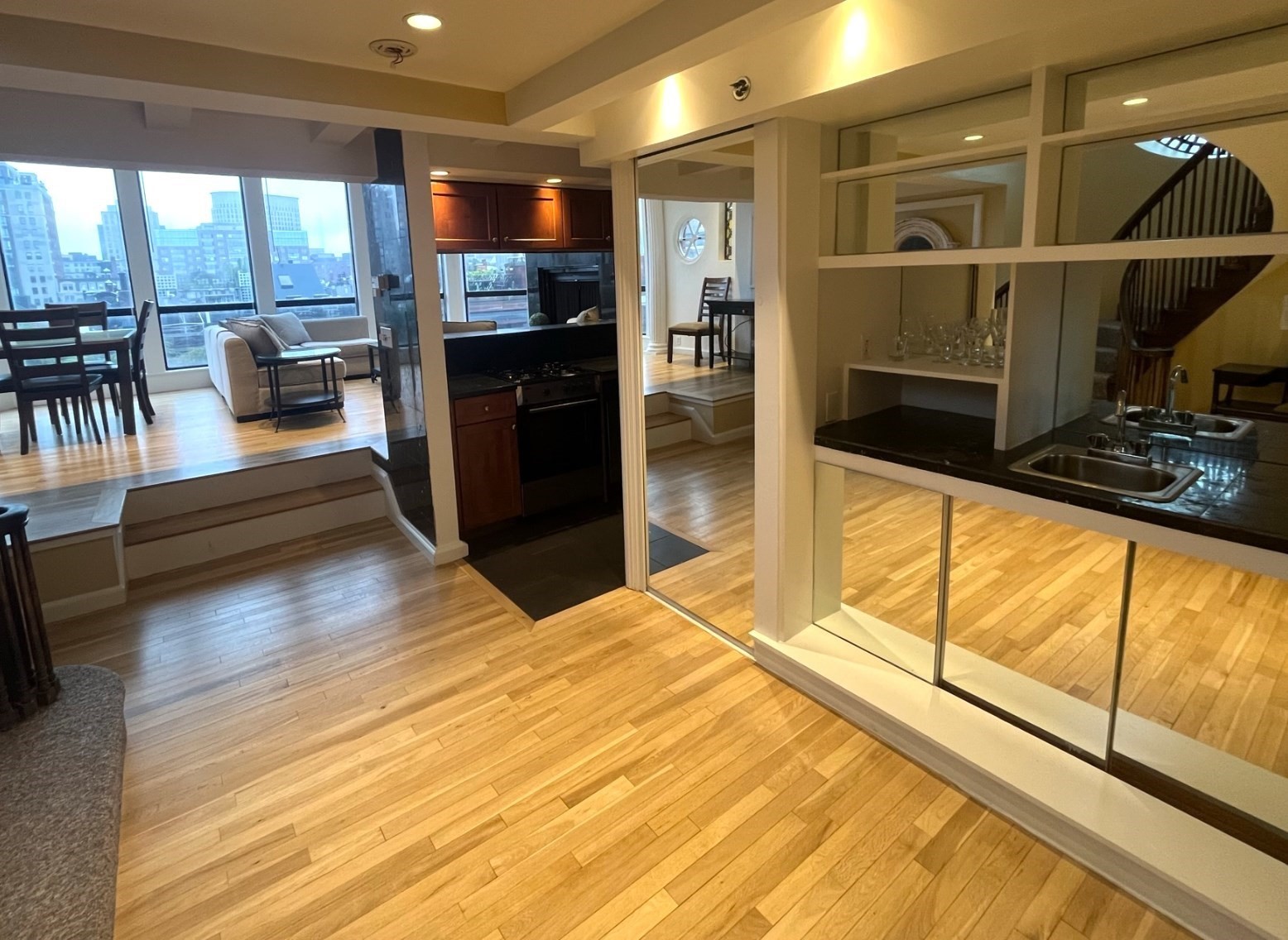 113 Beacon St Property Photo 8