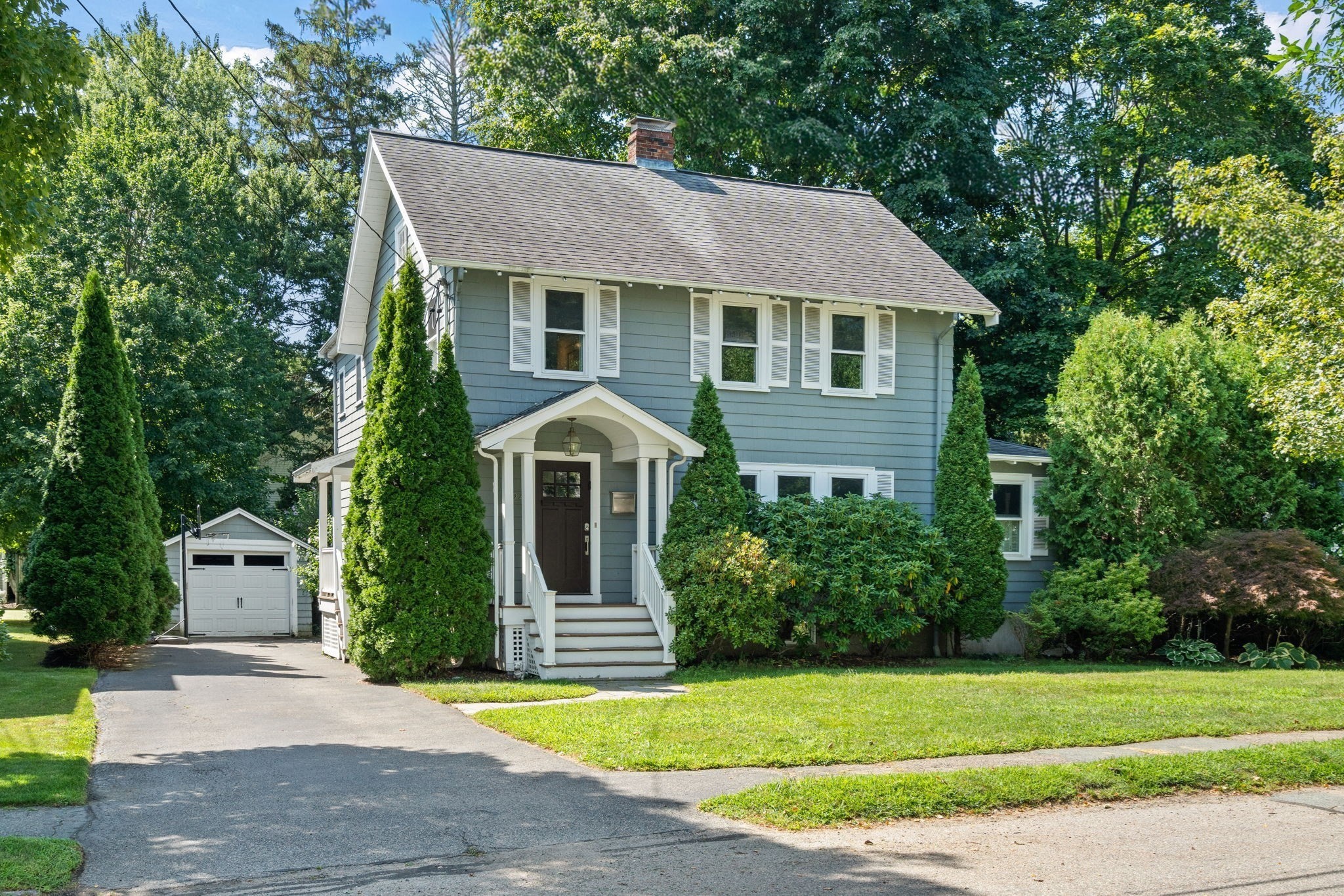 24 Holland St Property Photo 1