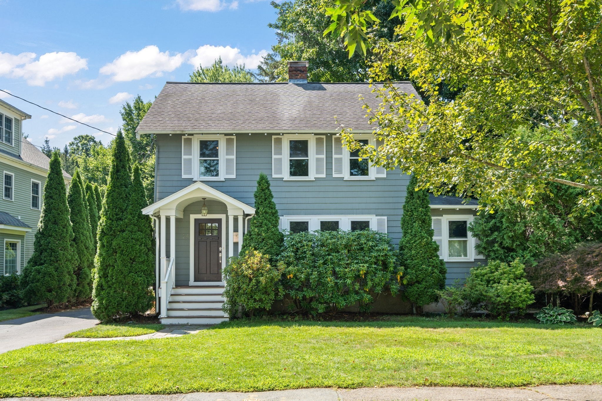 24 Holland St Property Photo 2