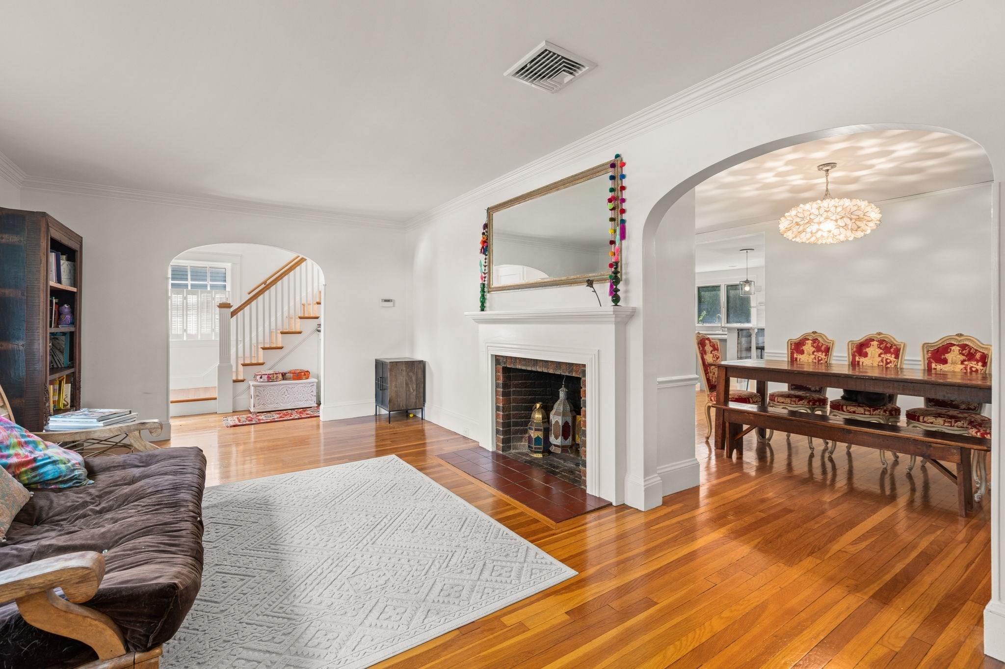24 Holland St Property Photo 4