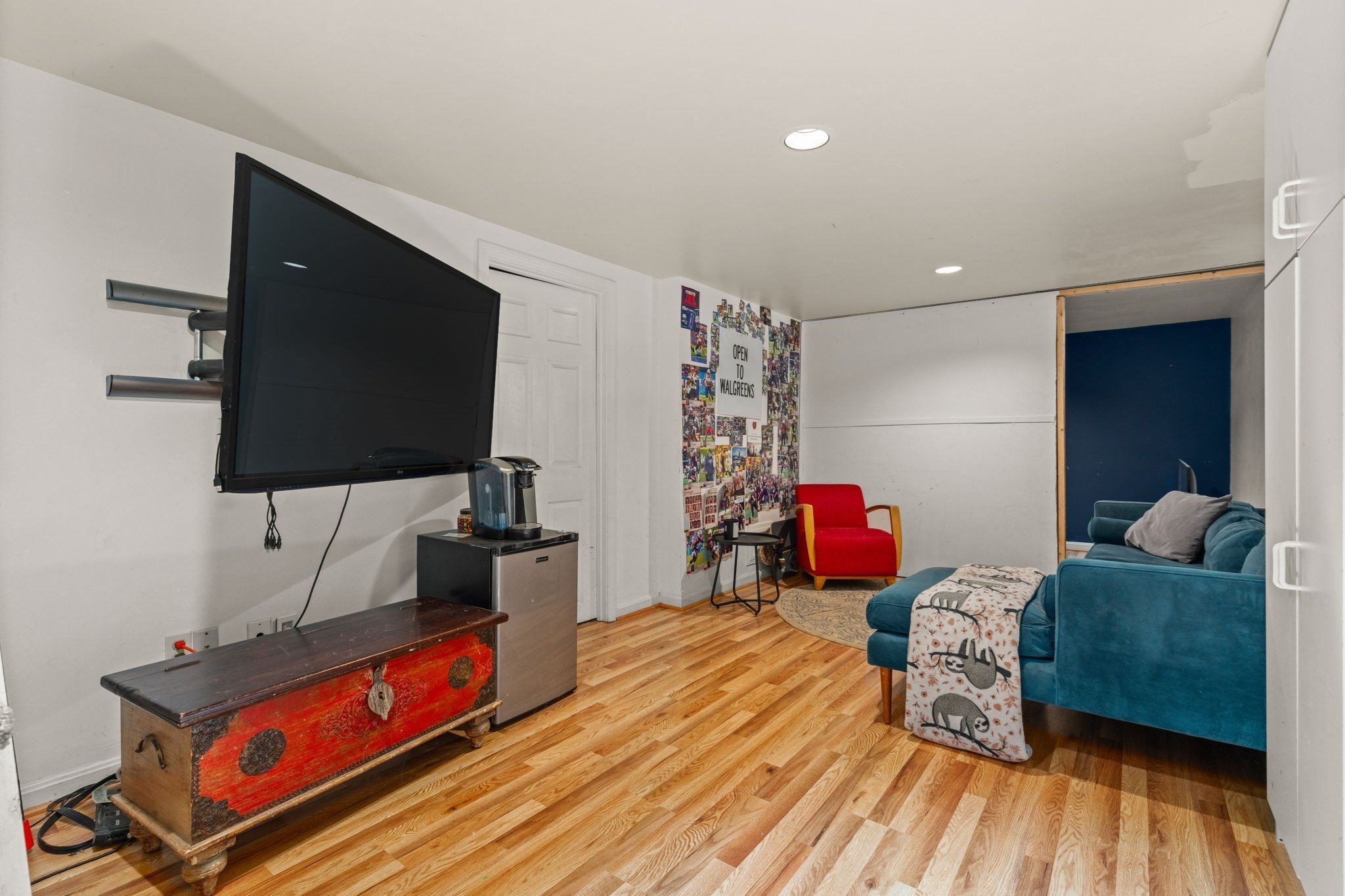 24 Holland St Property Photo 26