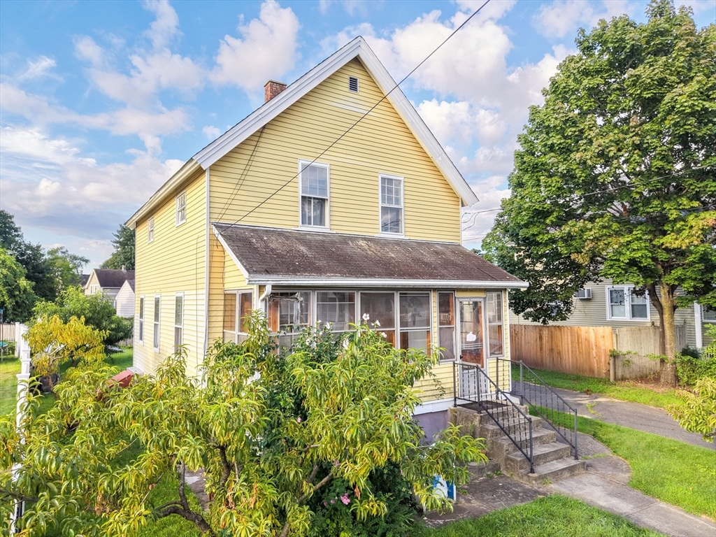 76 Howard St Property Photo 2