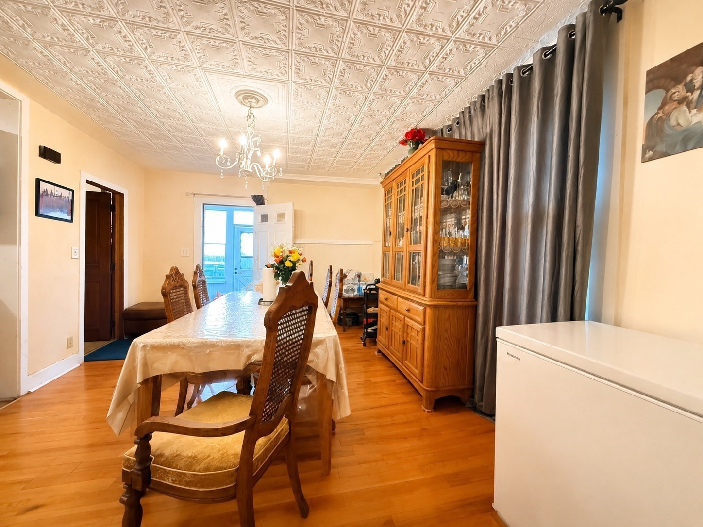 145 Hancock St Property Photo 6