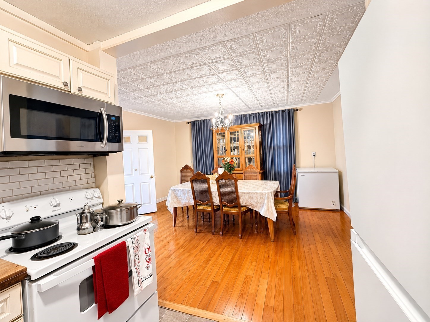 145 Hancock St Property Photo 8