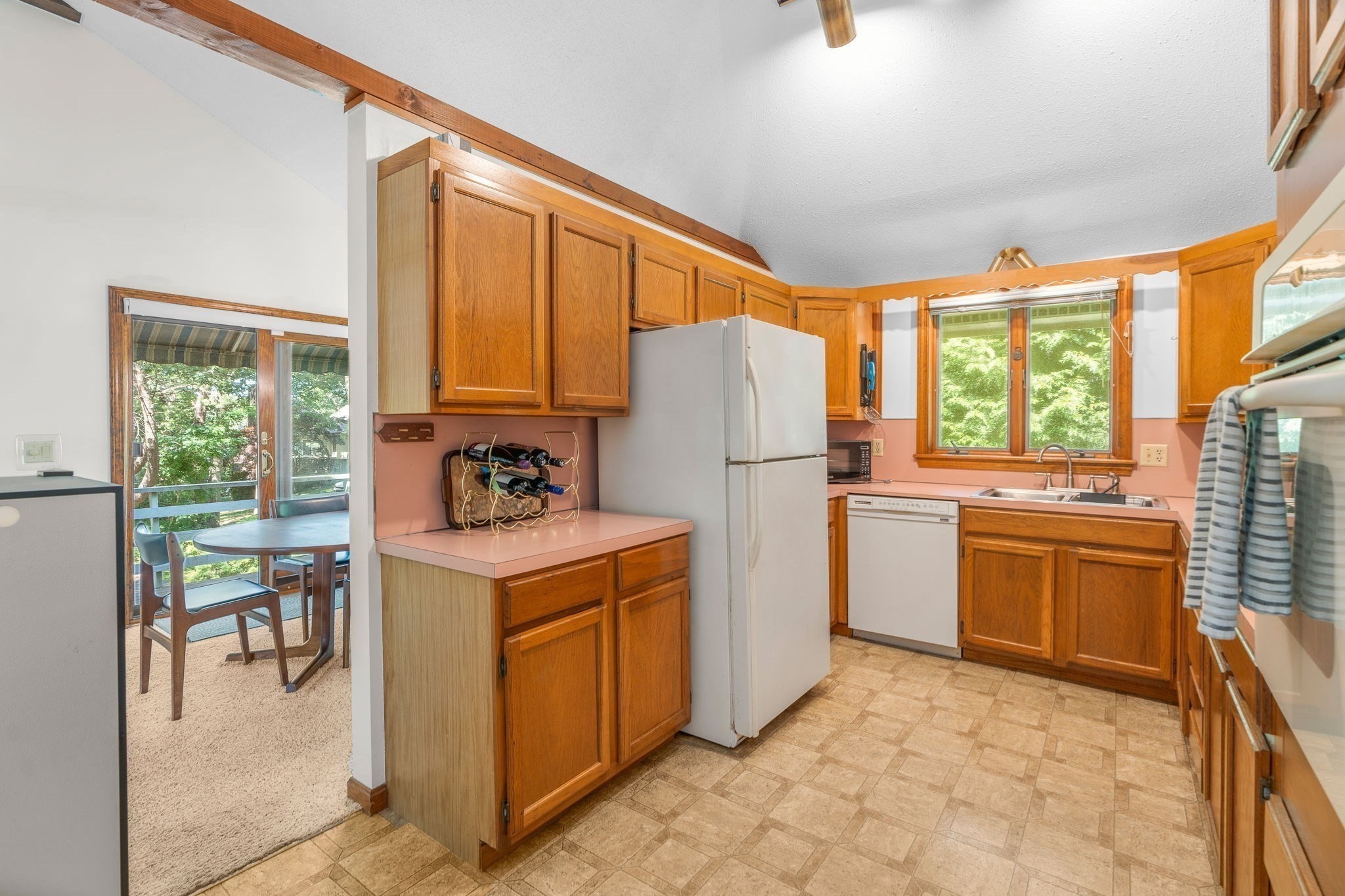 679 Poponessett Road Property Photo 12